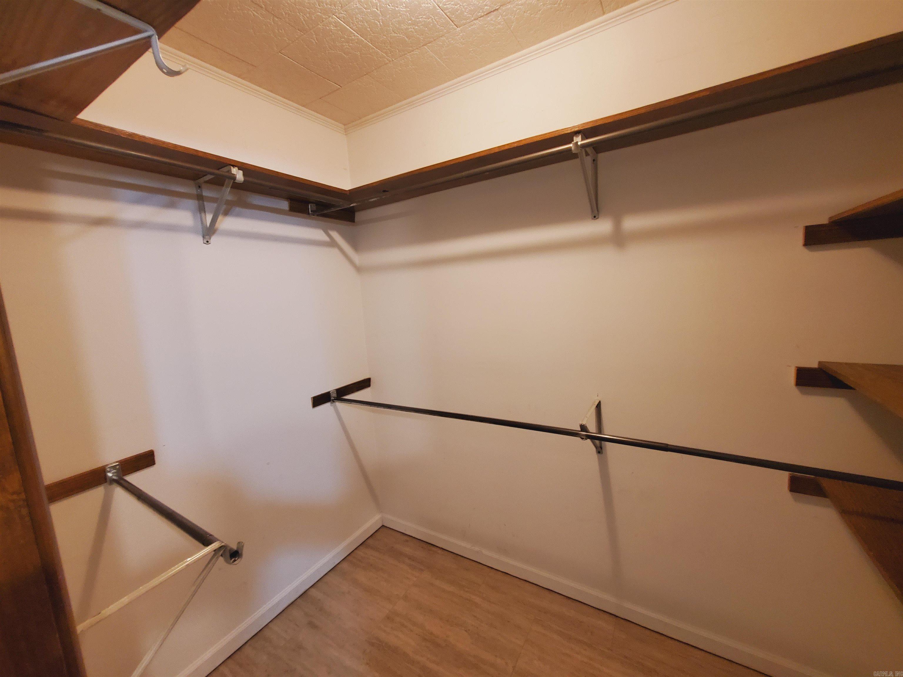 M&B PIGGOTT 2-20-8 - Residential