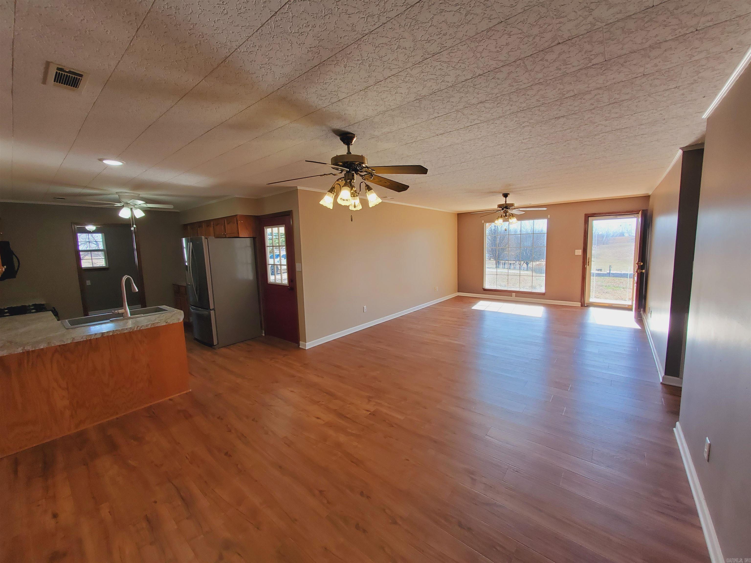 M&B PIGGOTT 2-20-8 - Residential