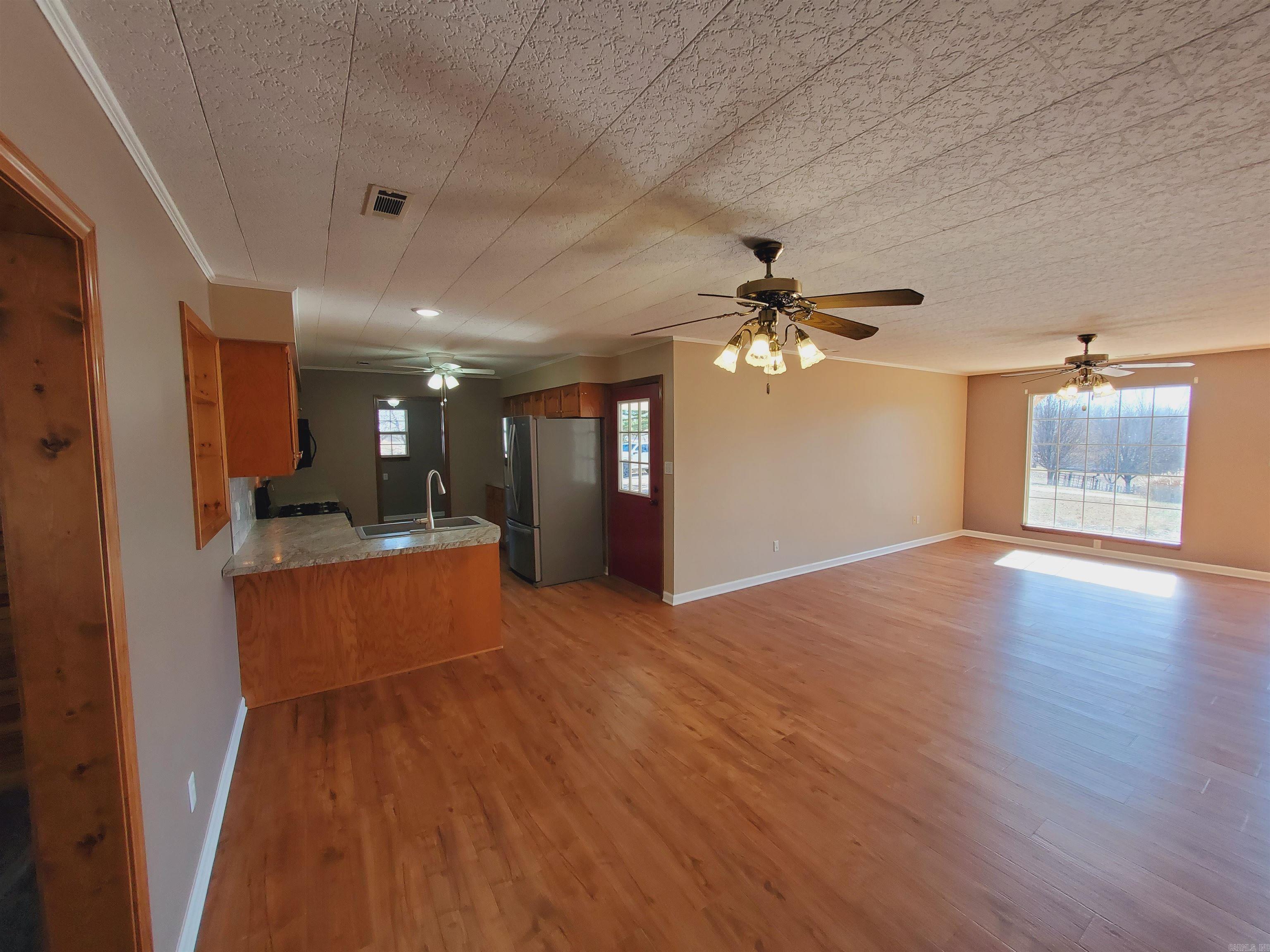 M&B PIGGOTT 2-20-8 - Residential