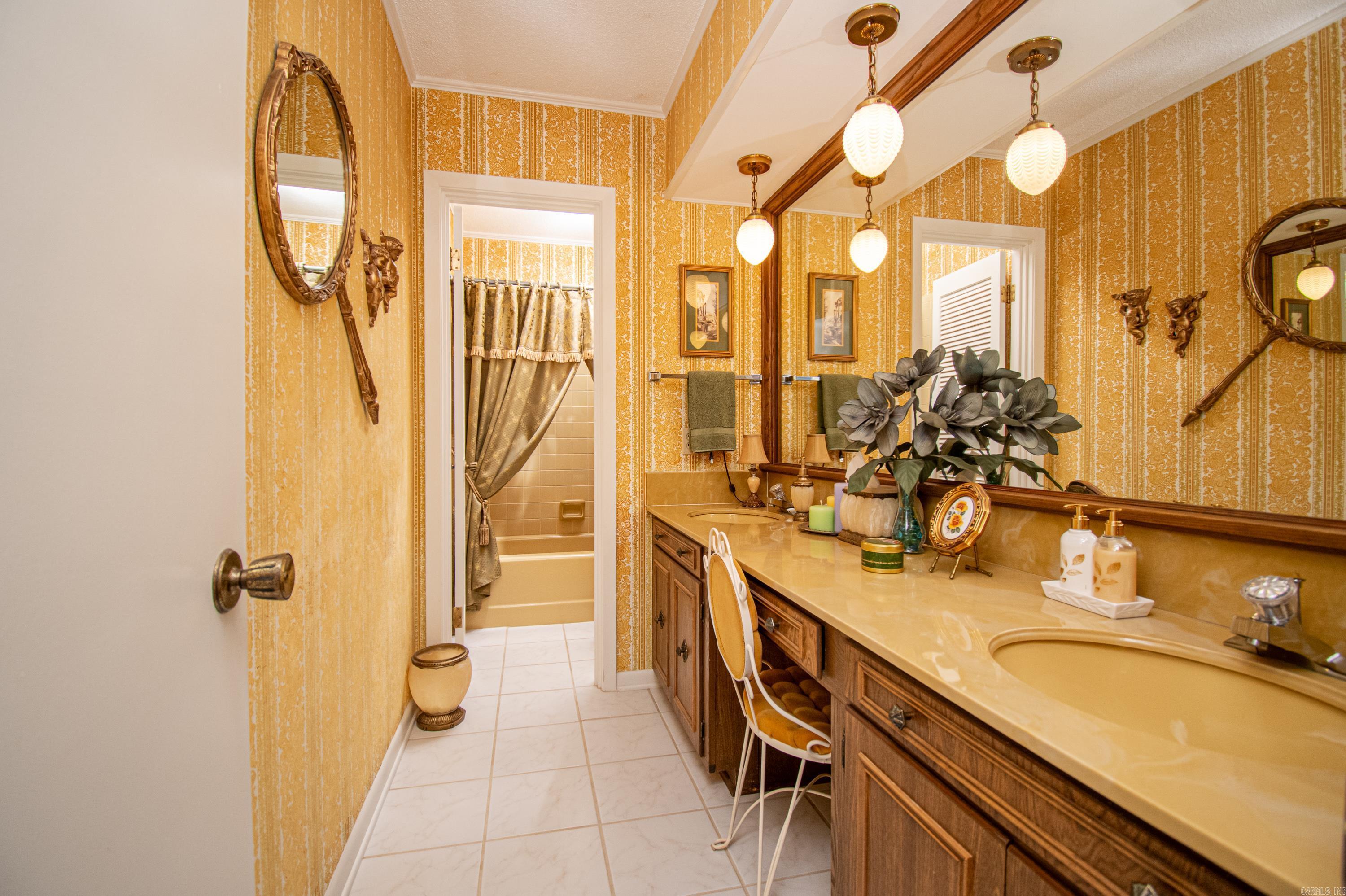 Thompson Heights - Residential