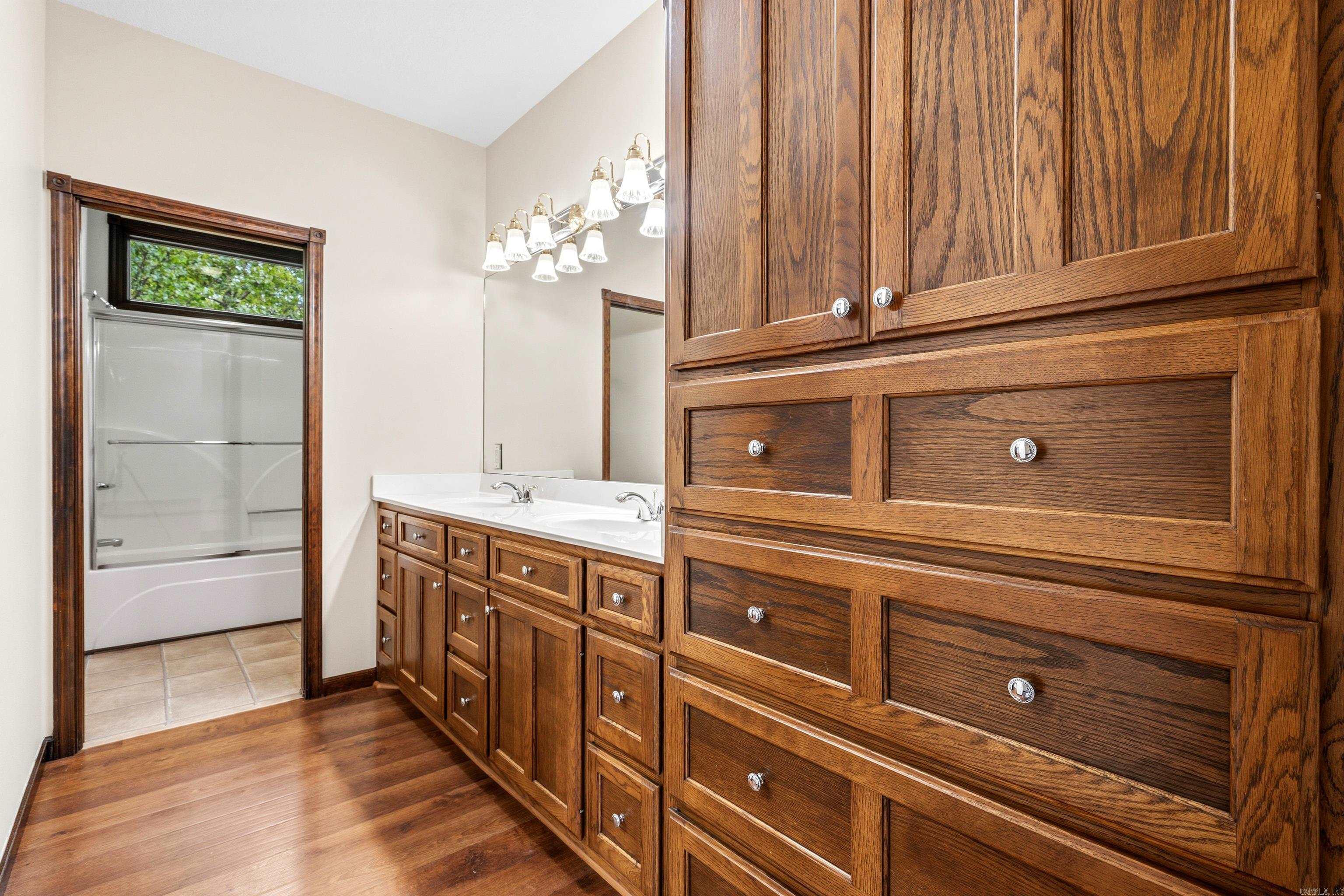 Guindola - Residential