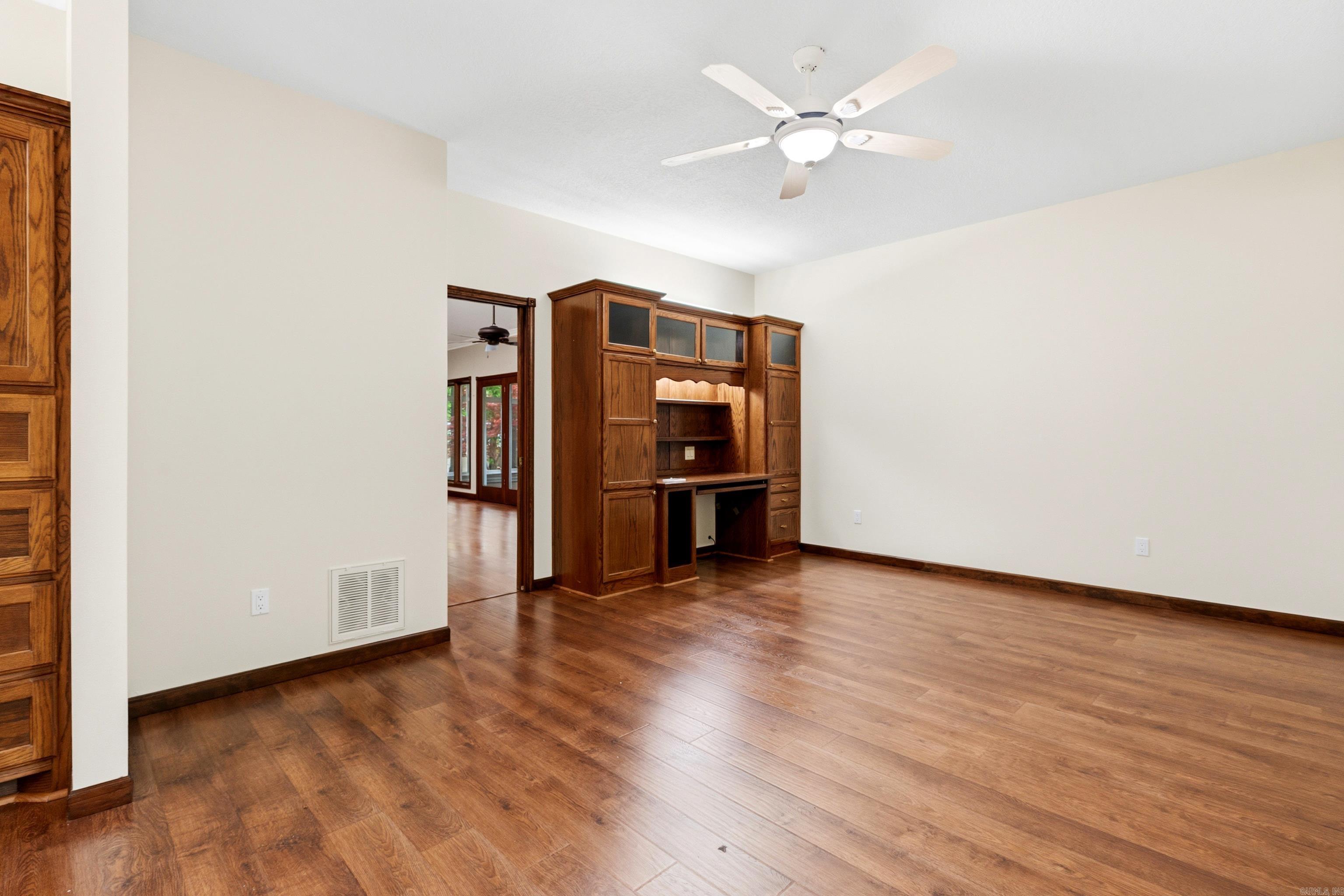 Guindola - Residential