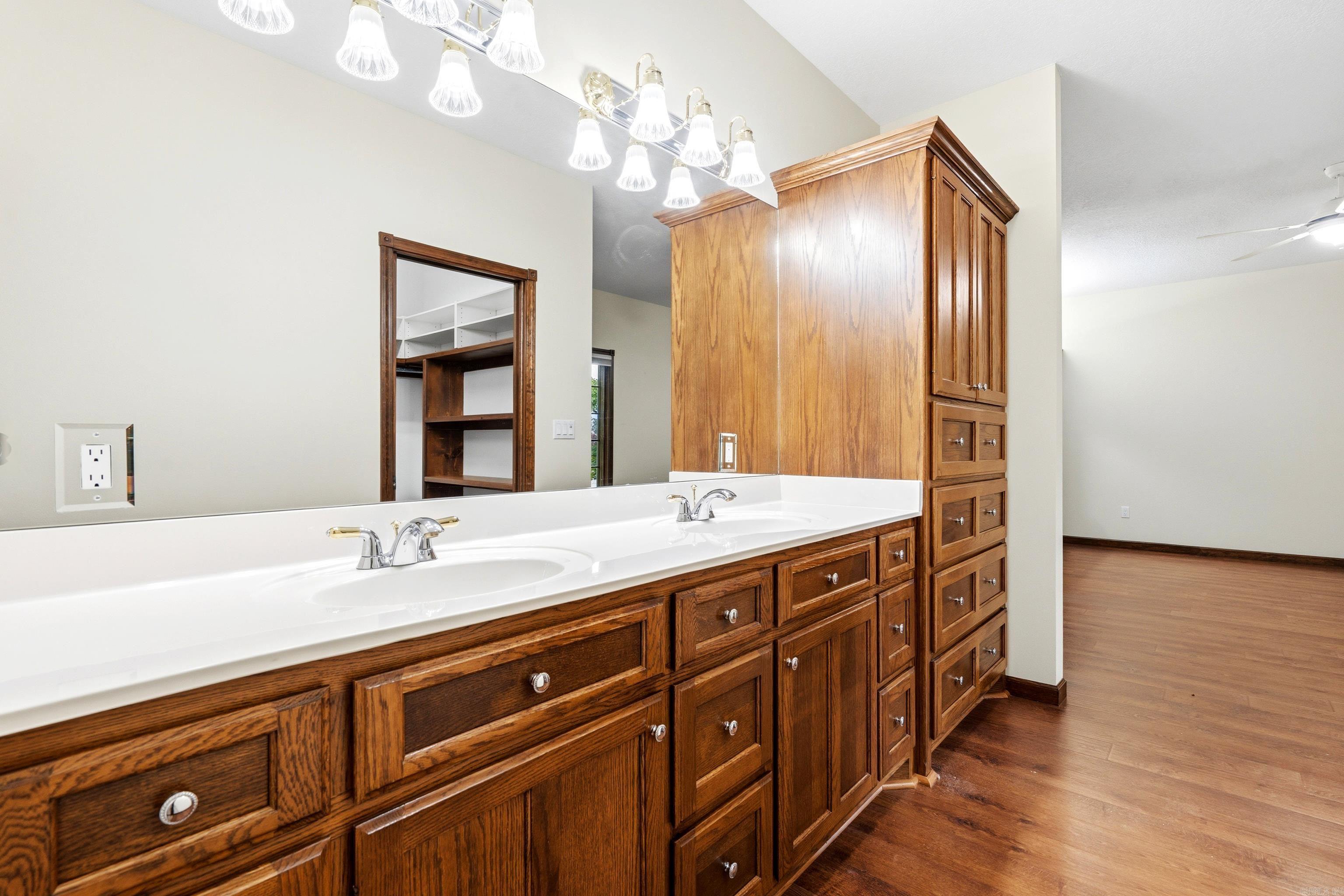 Guindola - Residential