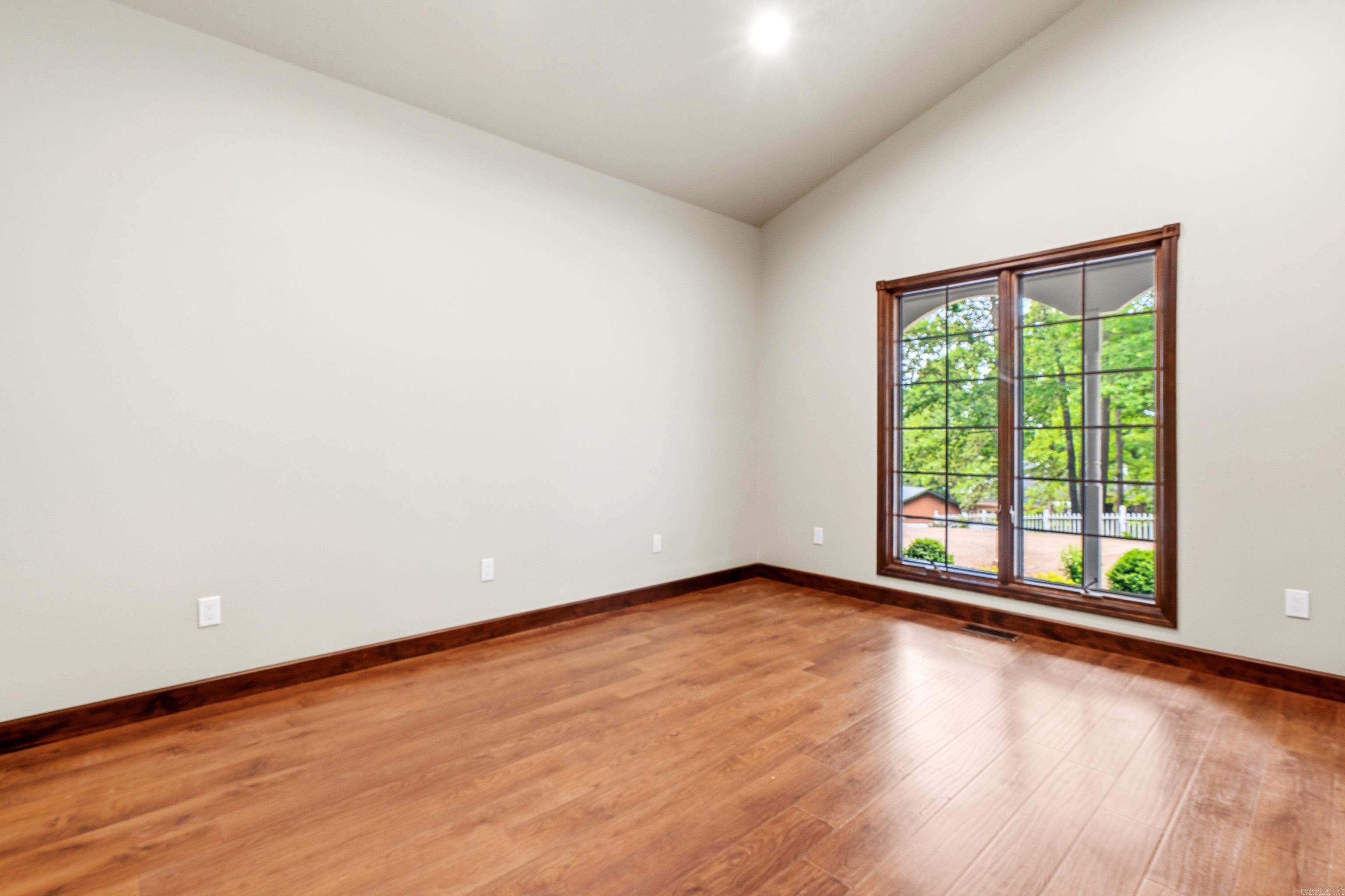 Guindola - Residential