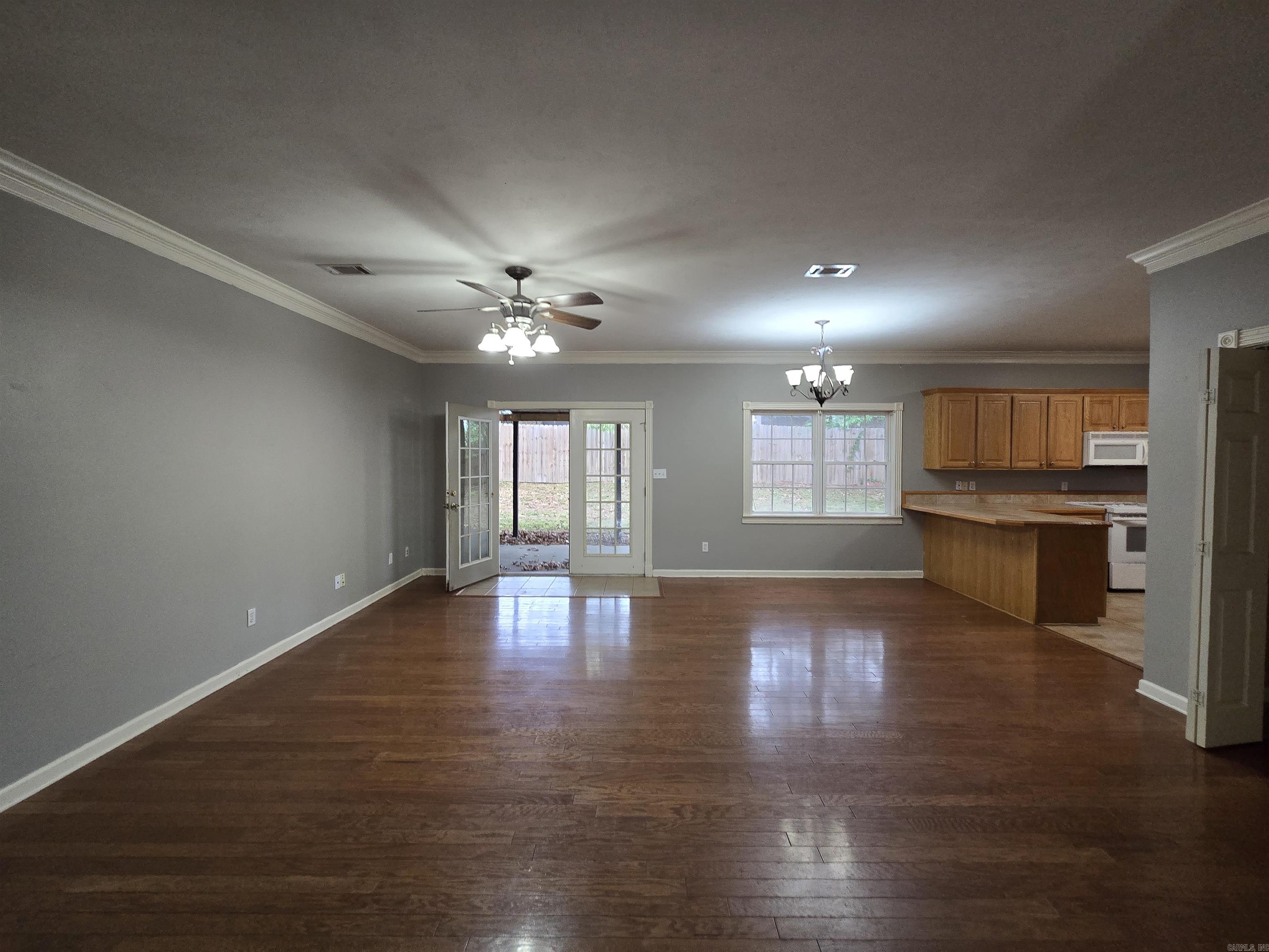 NORTH HILLS ESTATES - Residential