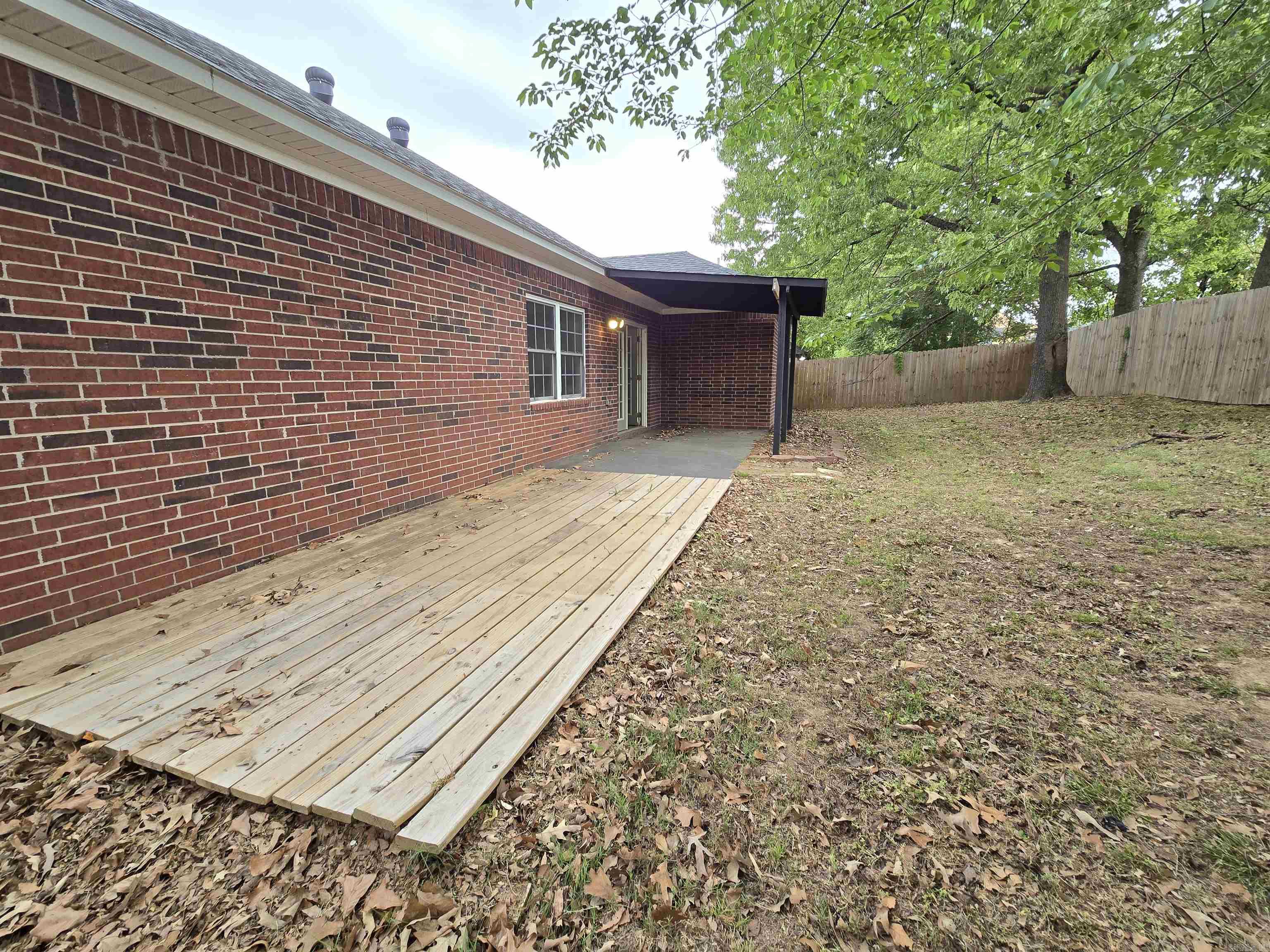 NORTH HILLS ESTATES - Residential