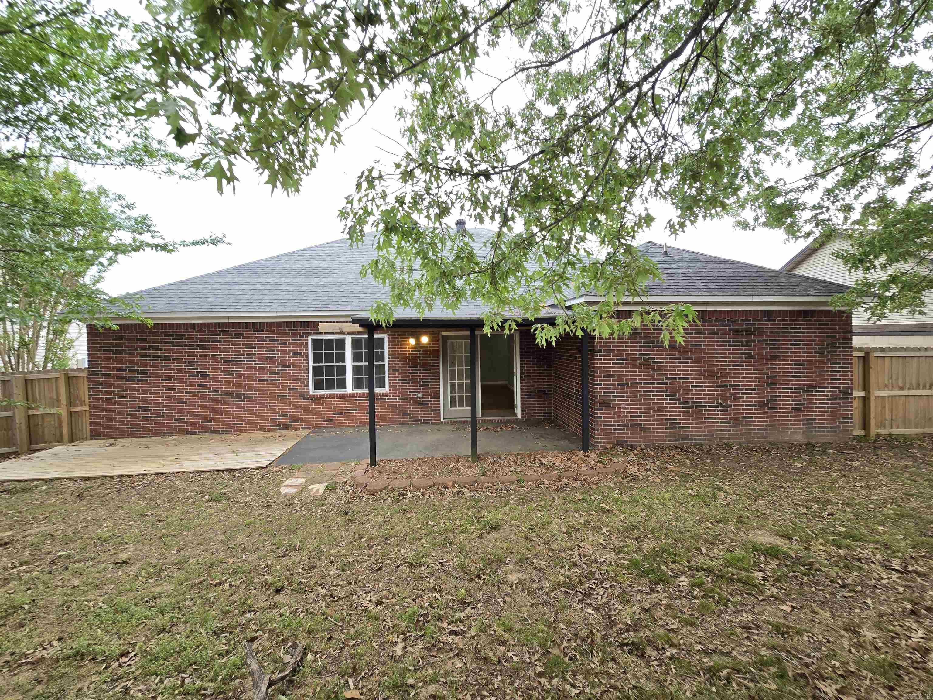 NORTH HILLS ESTATES - Residential