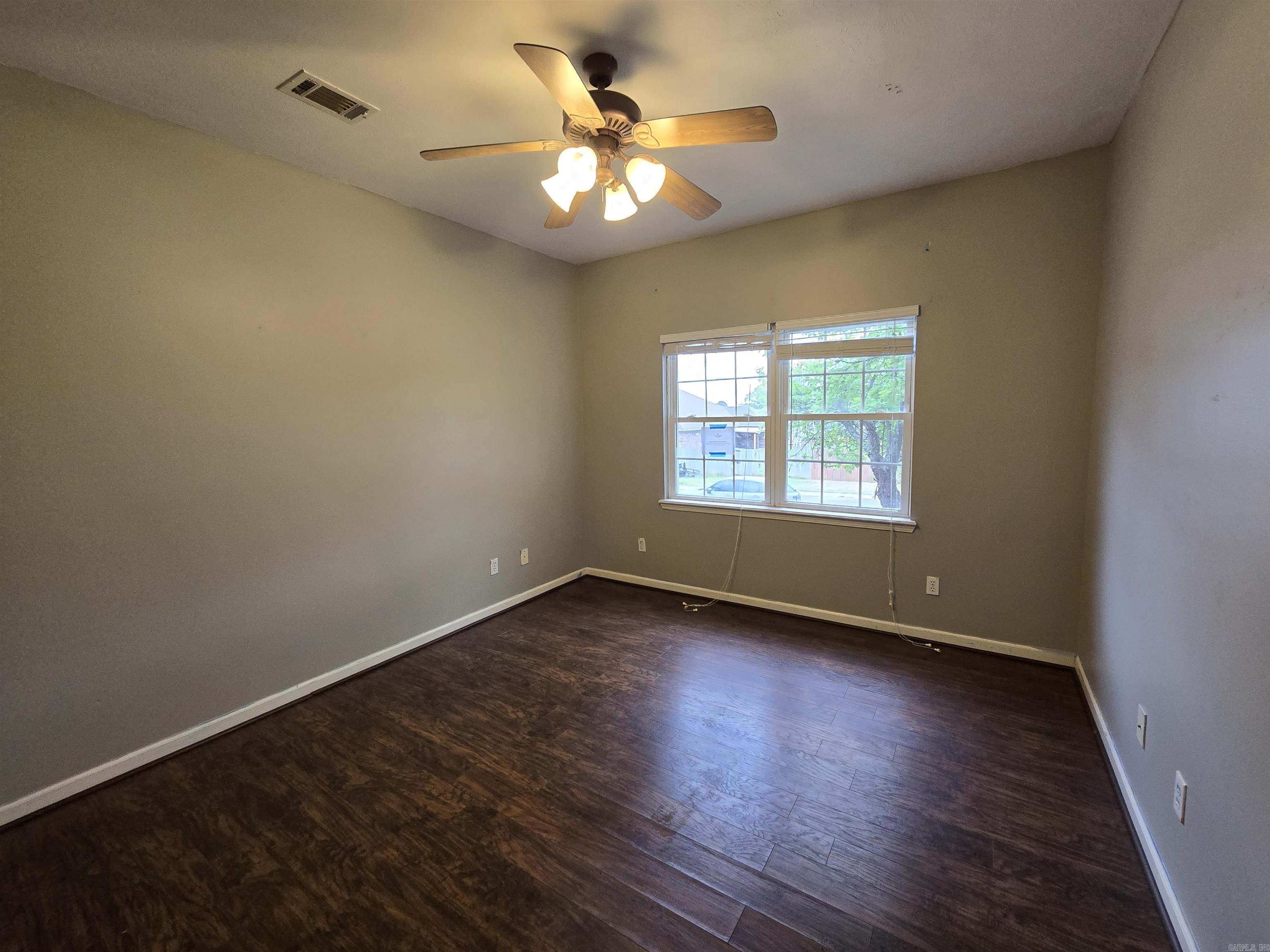 NORTH HILLS ESTATES - Residential