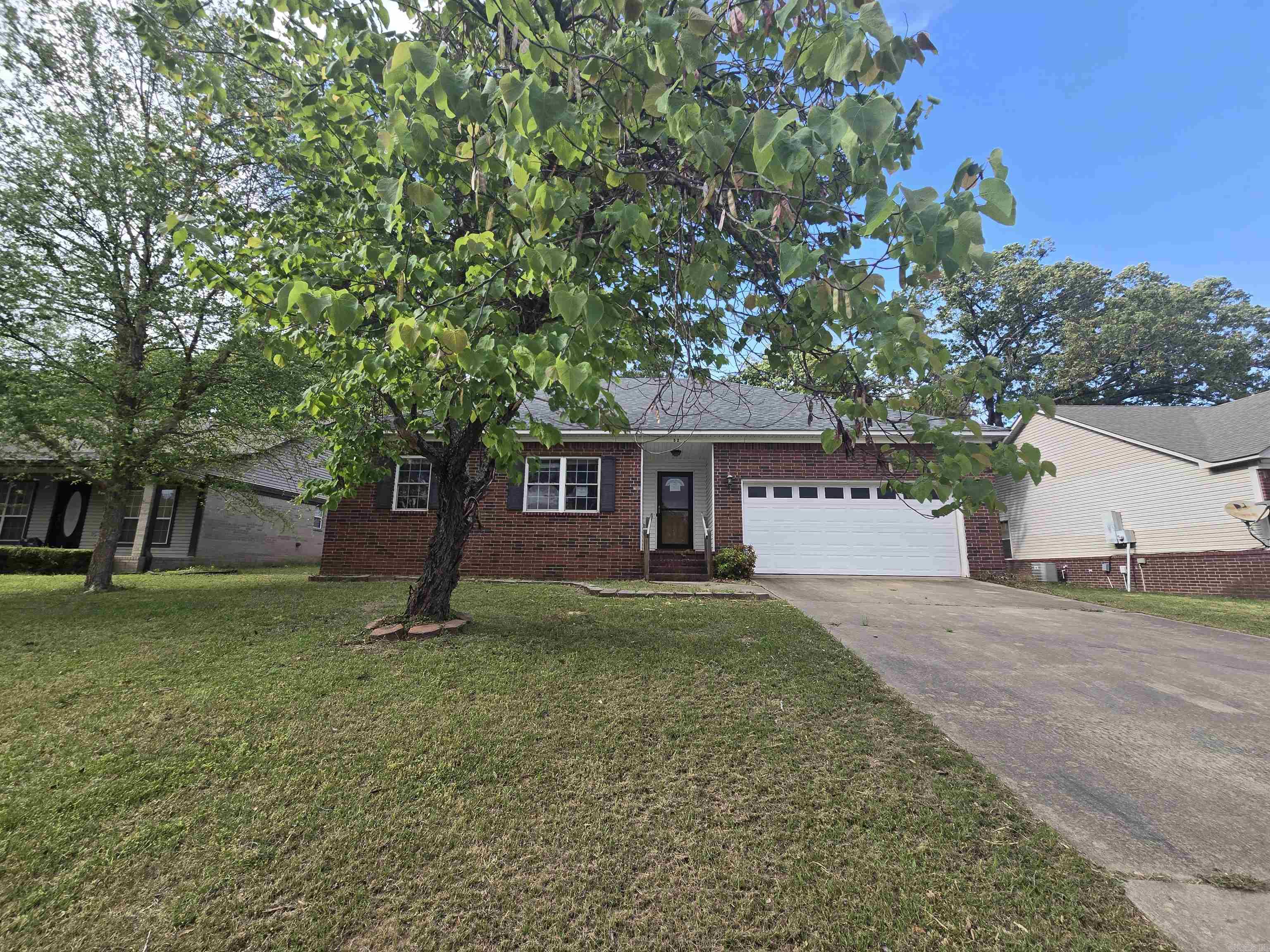 NORTH HILLS ESTATES - Residential