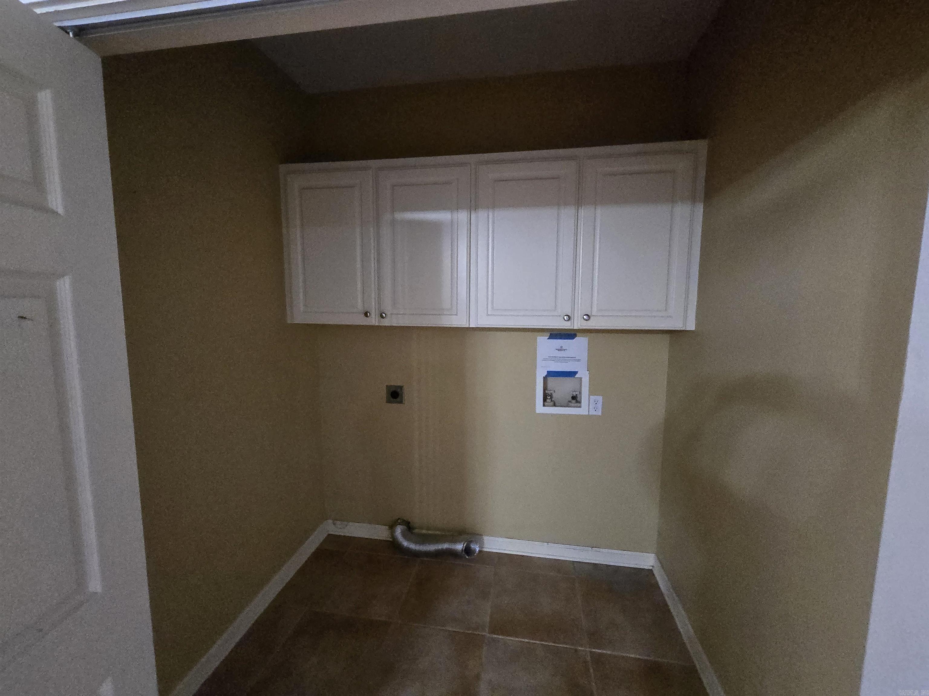 NORTH HILLS ESTATES - Residential