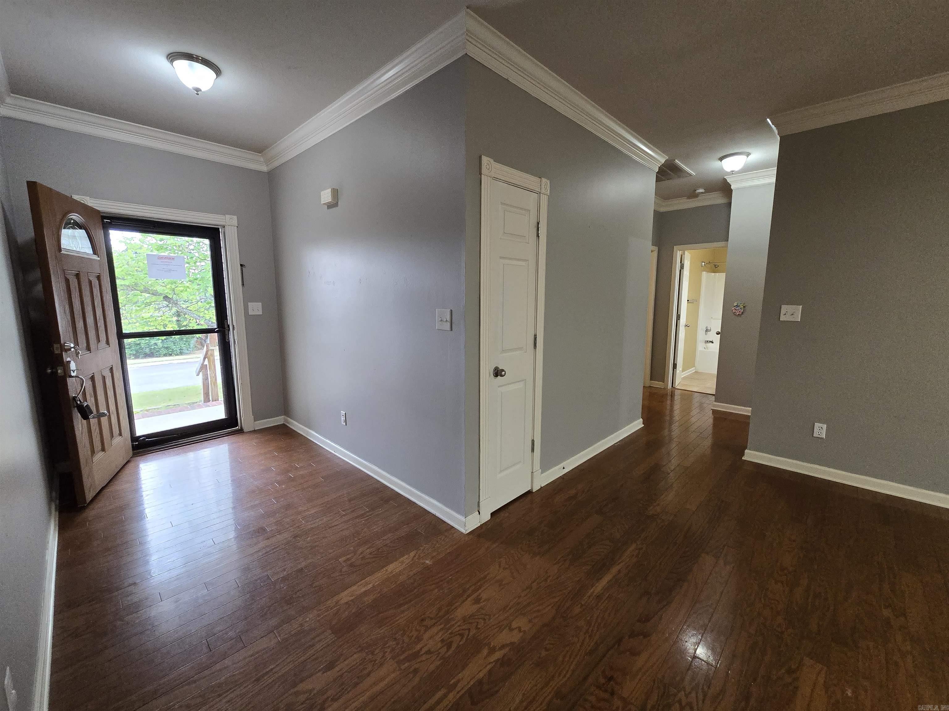 NORTH HILLS ESTATES - Residential