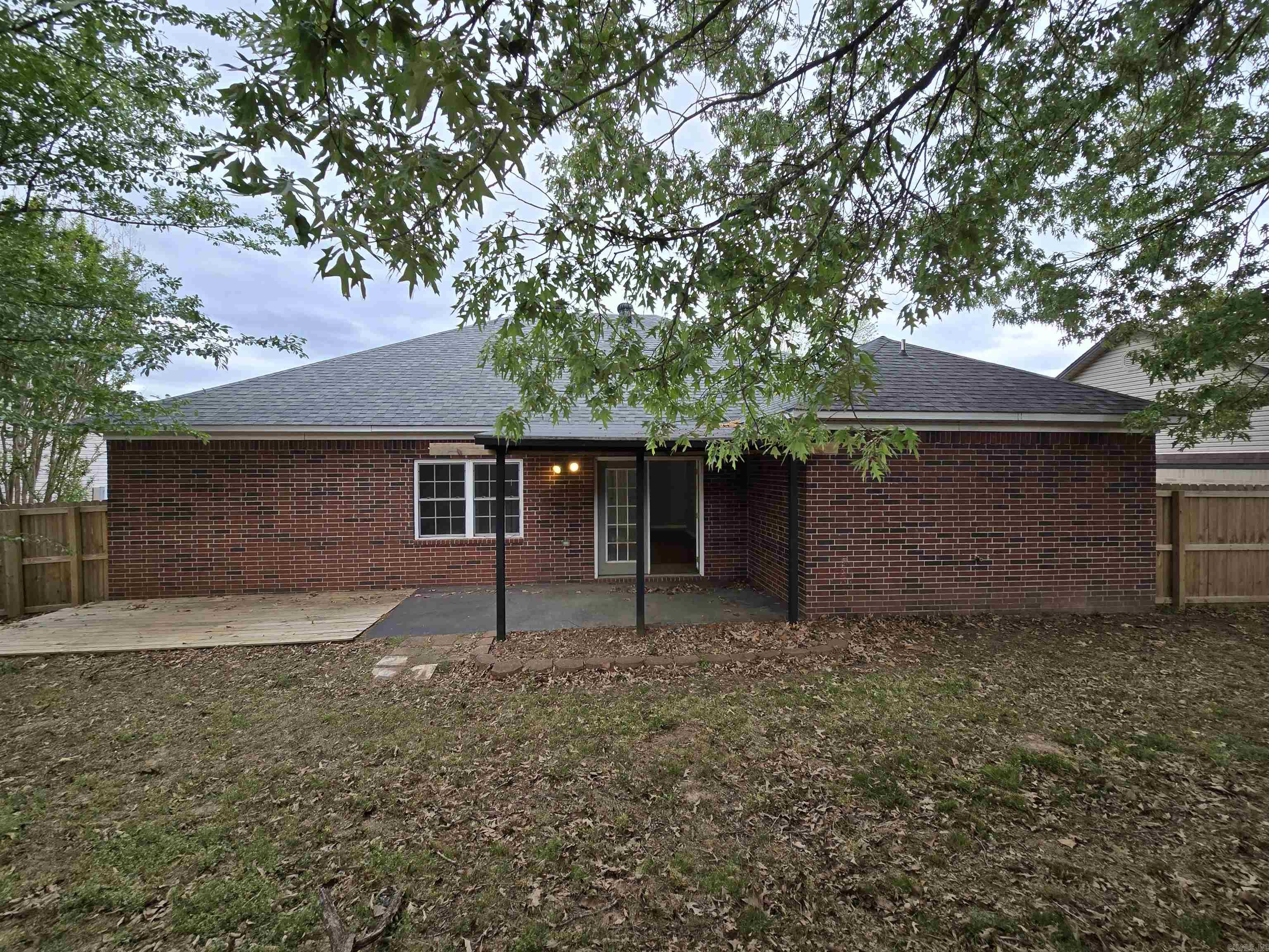 NORTH HILLS ESTATES - Residential