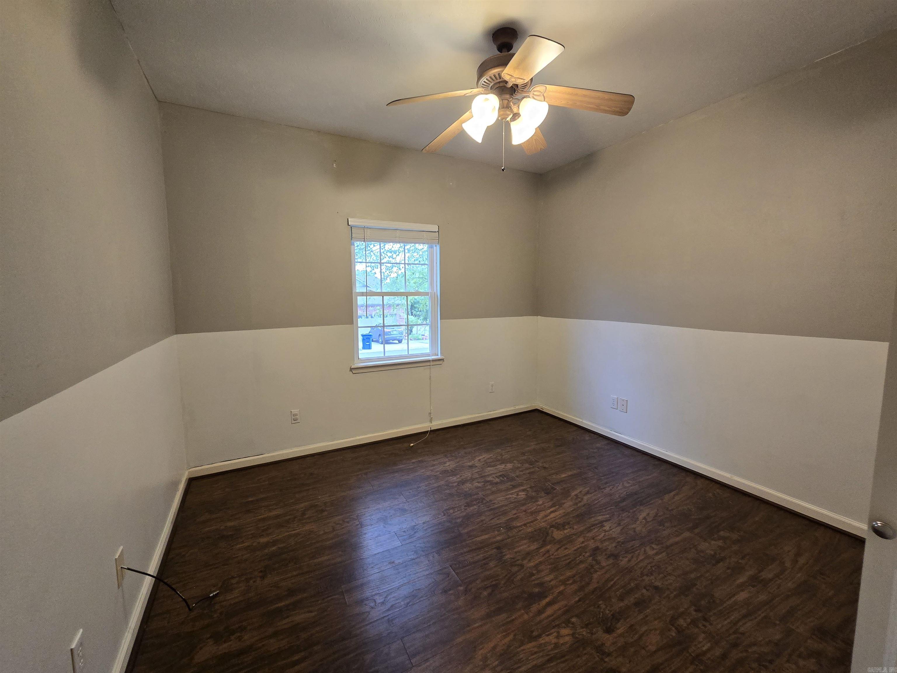 NORTH HILLS ESTATES - Residential