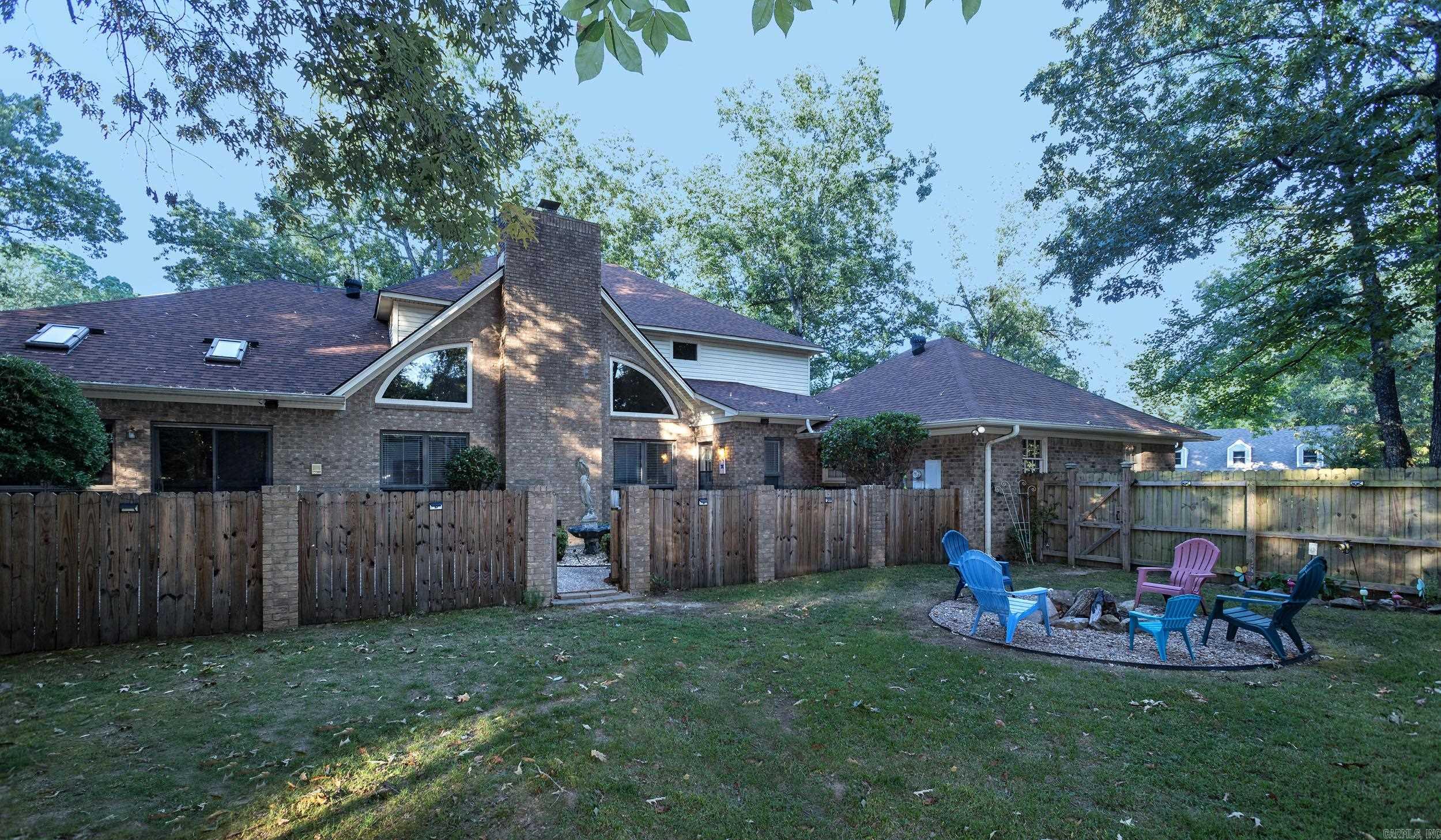 MAUMELLE CLUB MANOR TO CRYSTAL - Residential