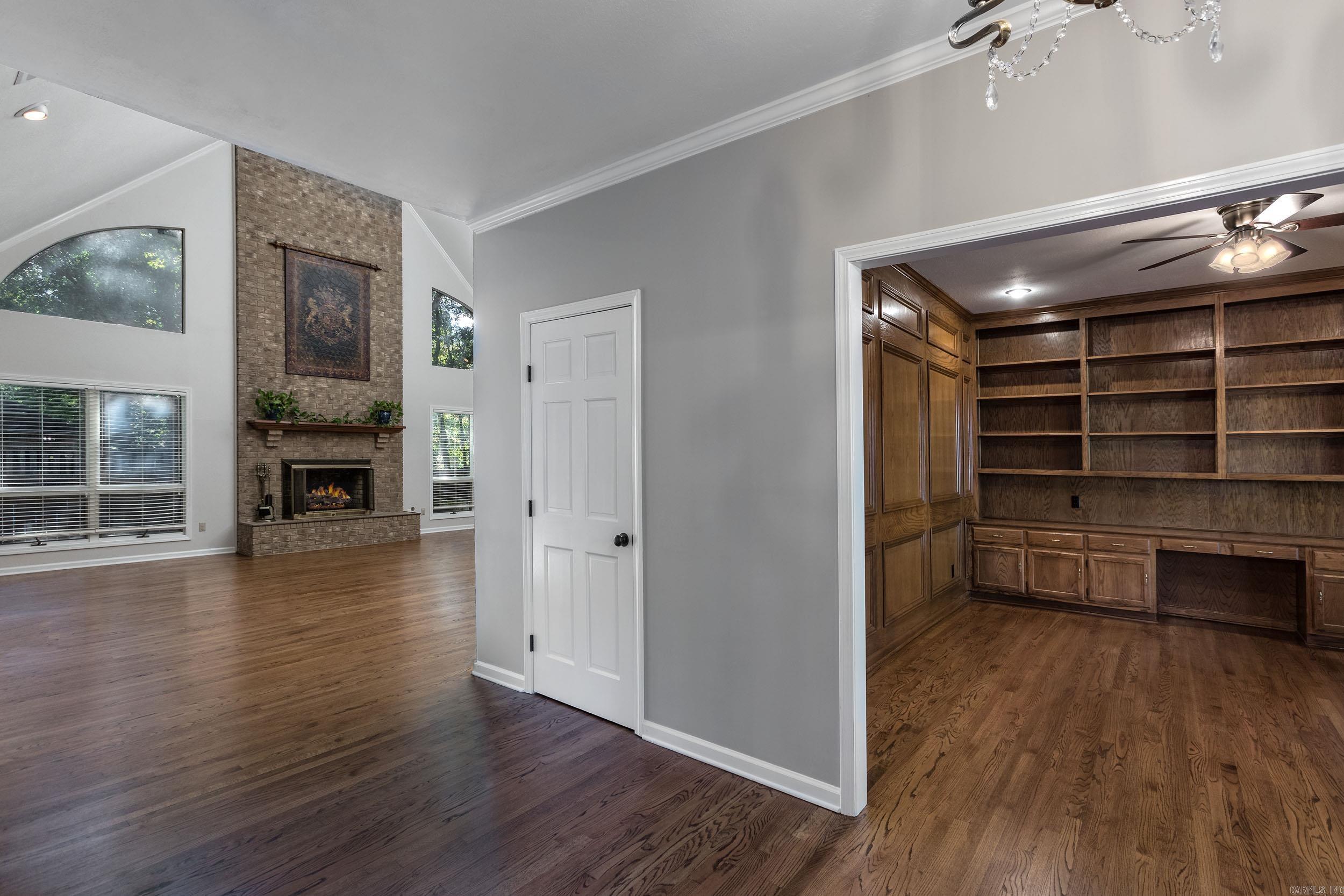 MAUMELLE CLUB MANOR TO CRYSTAL - Residential