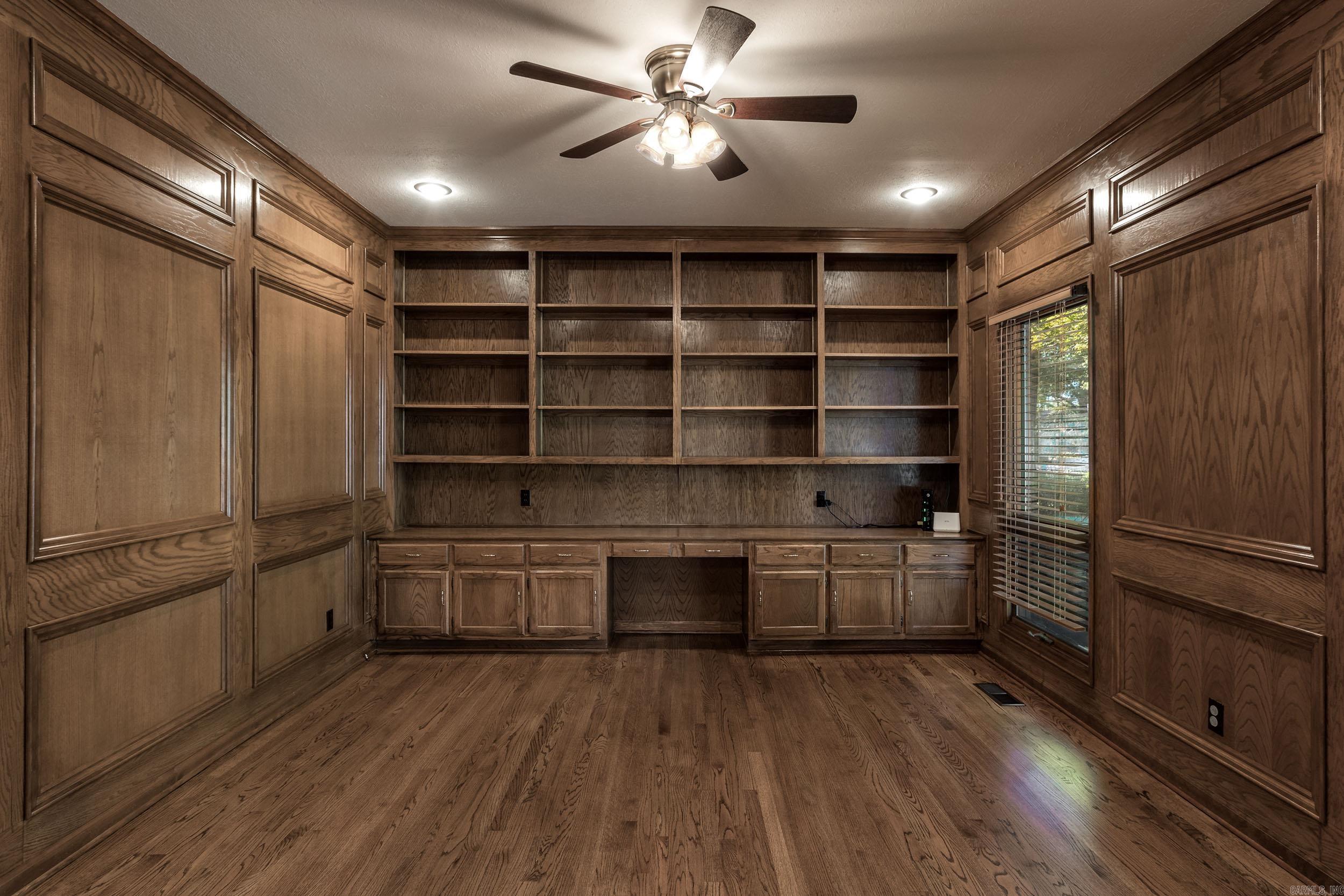 MAUMELLE CLUB MANOR TO CRYSTAL - Residential