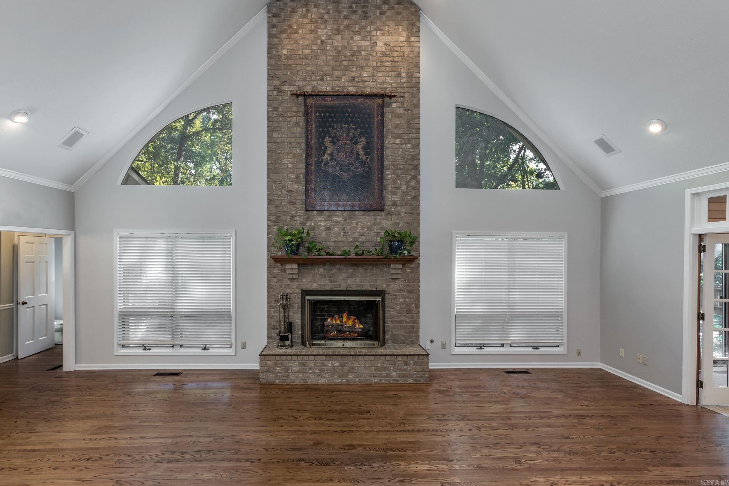 MAUMELLE CLUB MANOR TO CRYSTAL - Residential