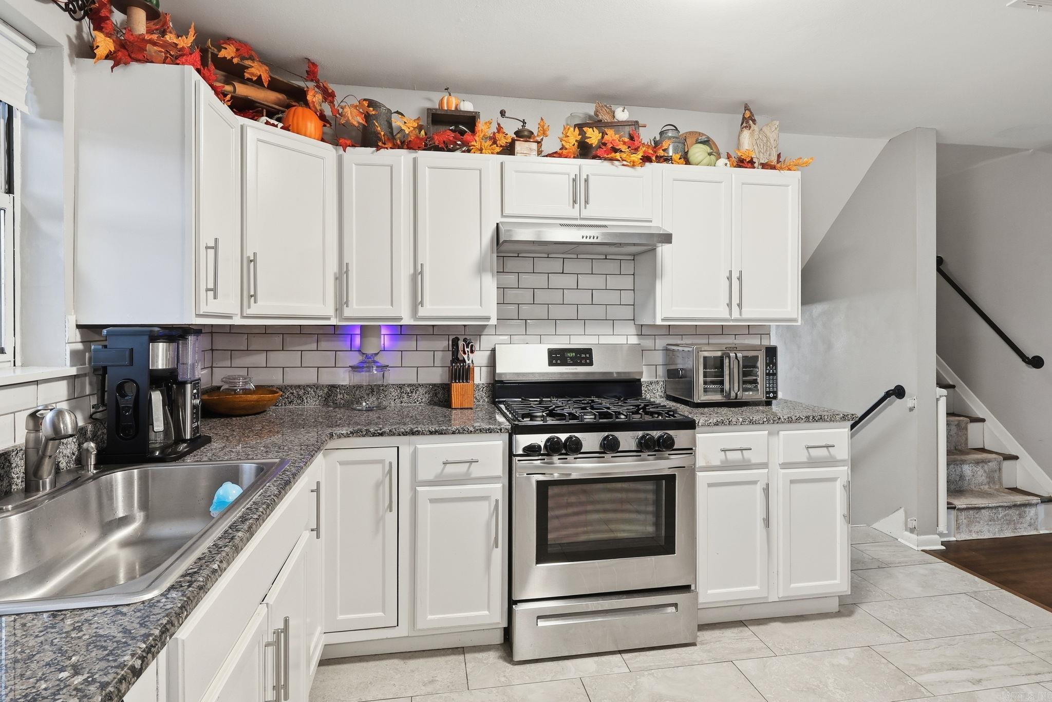 VALLEY VIEW - Residential