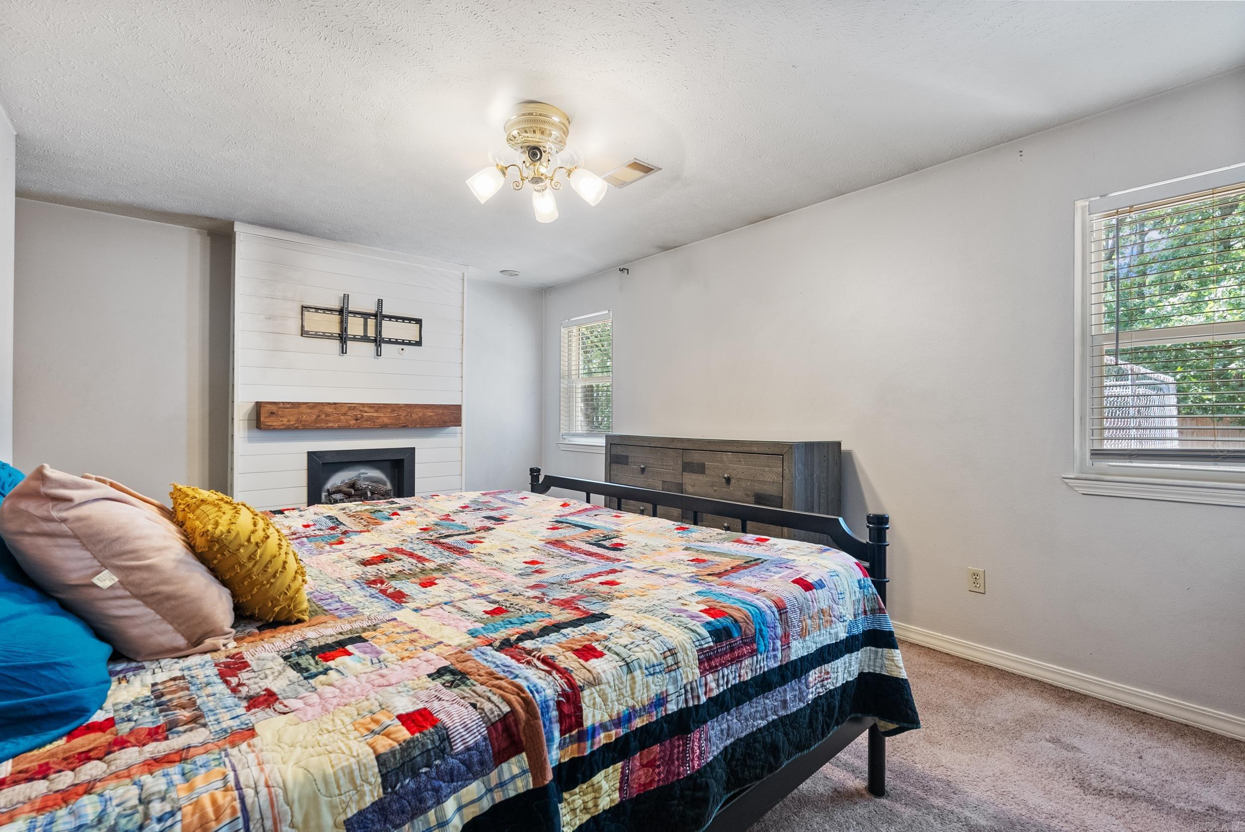 KRYSTAL KREEK - Residential