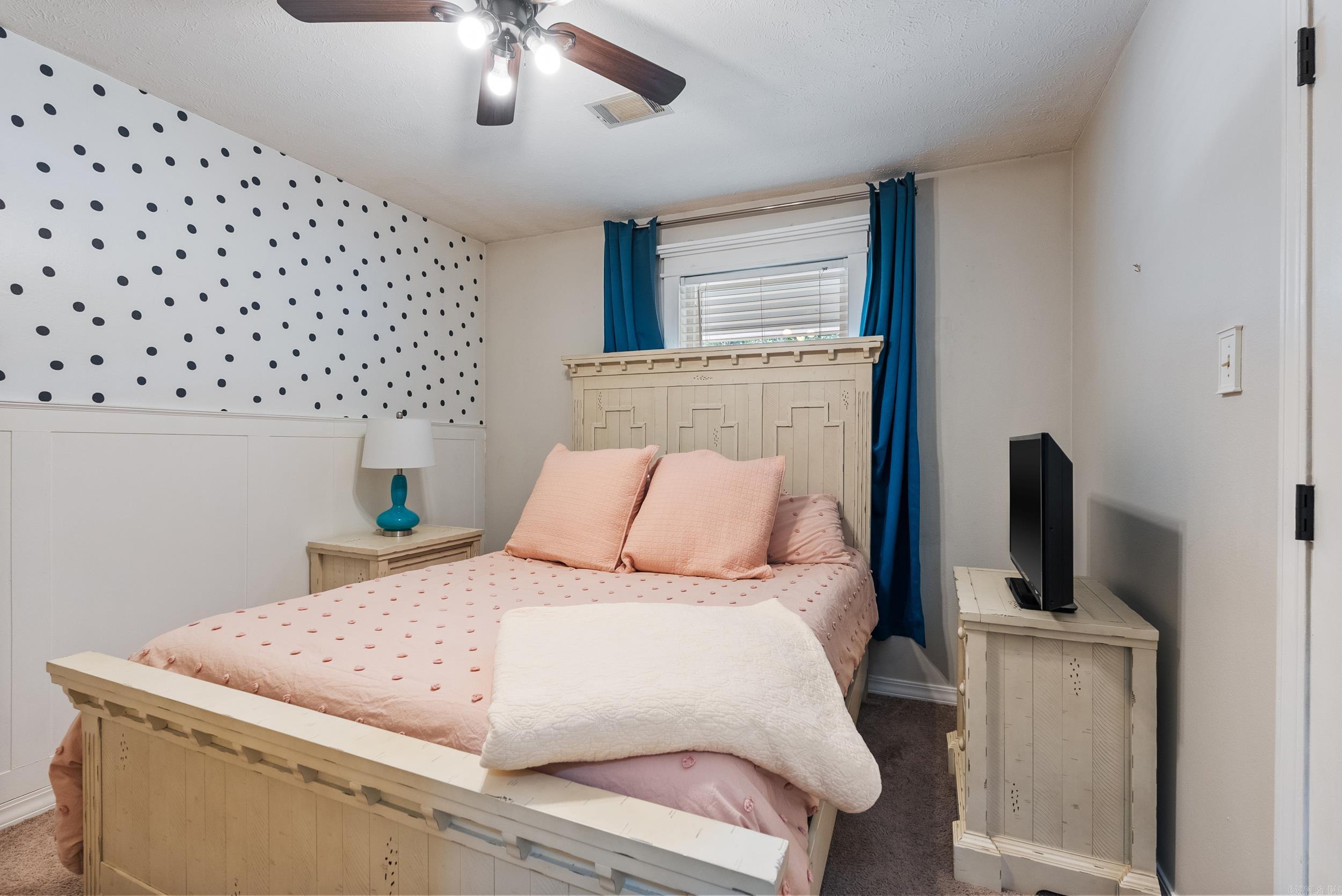 KRYSTAL KREEK - Residential