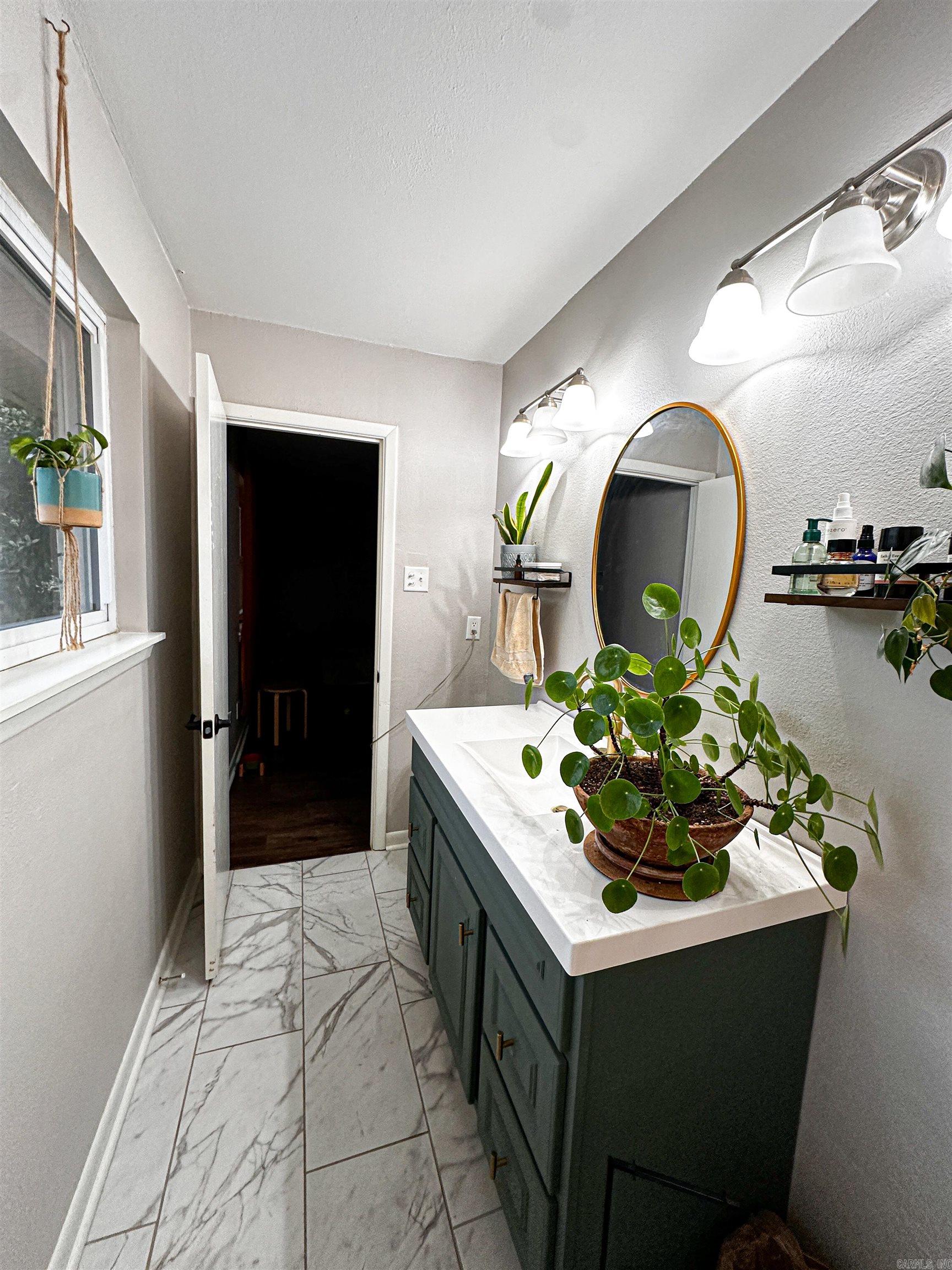 COUNTRY CLUB PARK - Residential