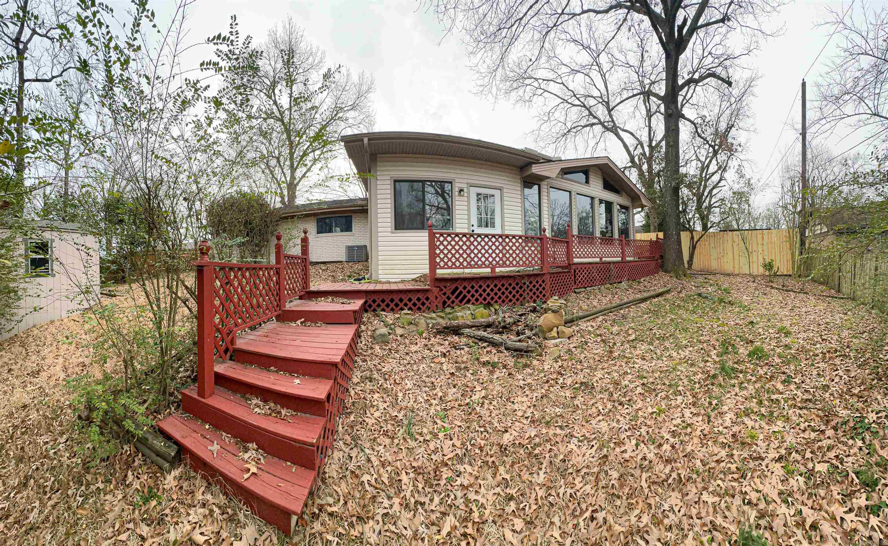 COUNTRY CLUB PARK - Residential