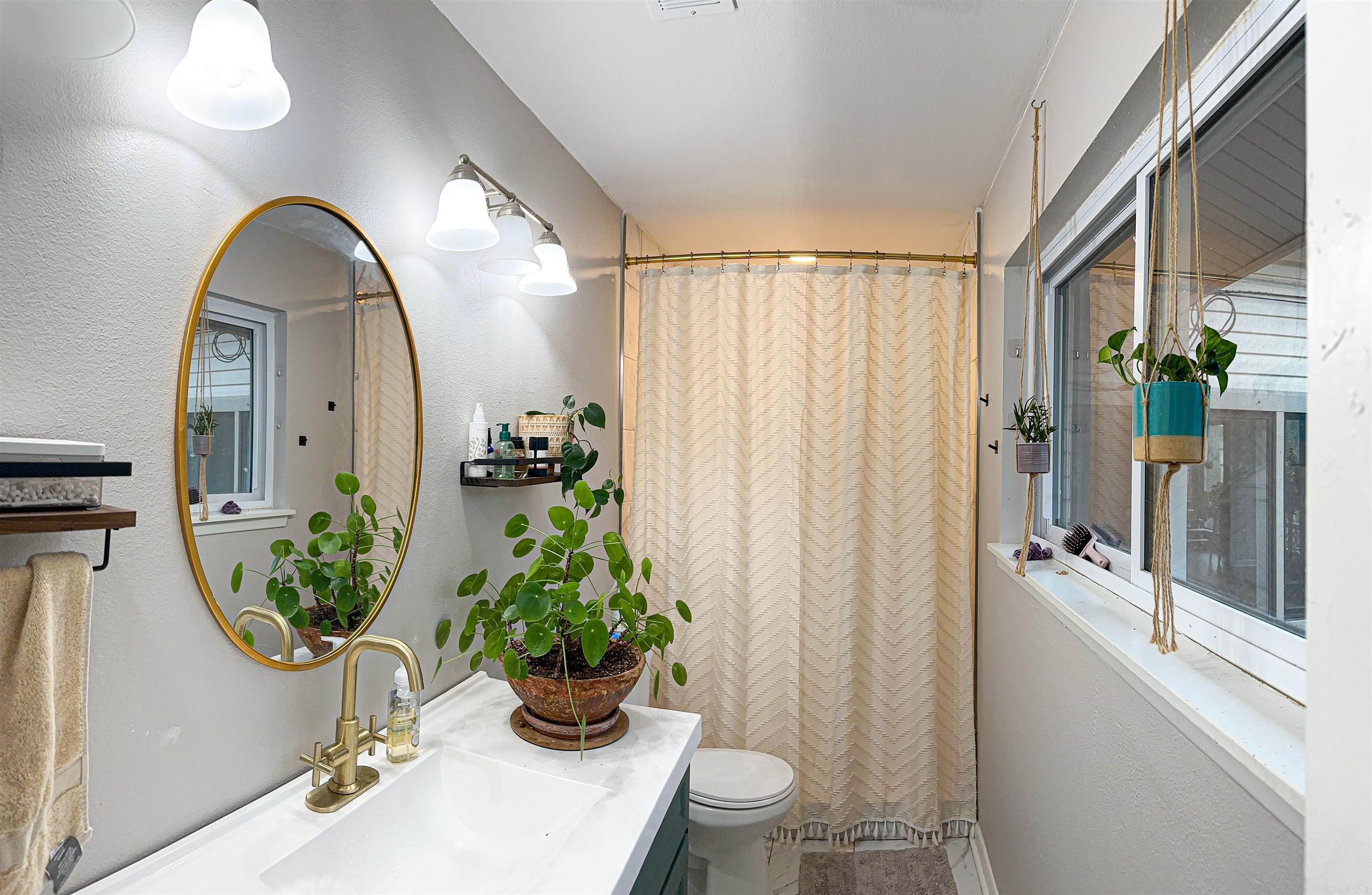 COUNTRY CLUB PARK - Residential