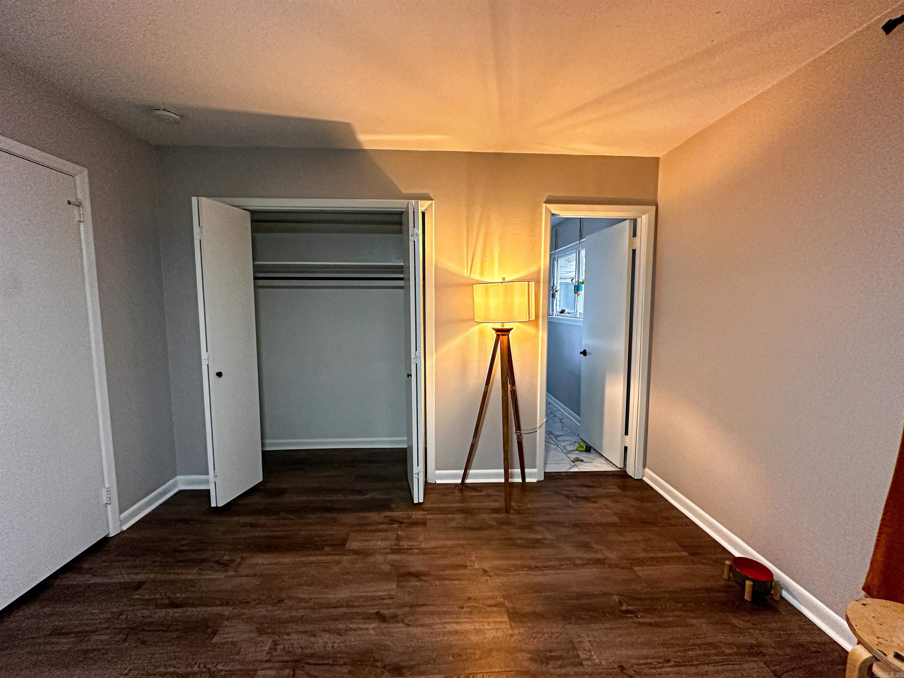 COUNTRY CLUB PARK - Residential