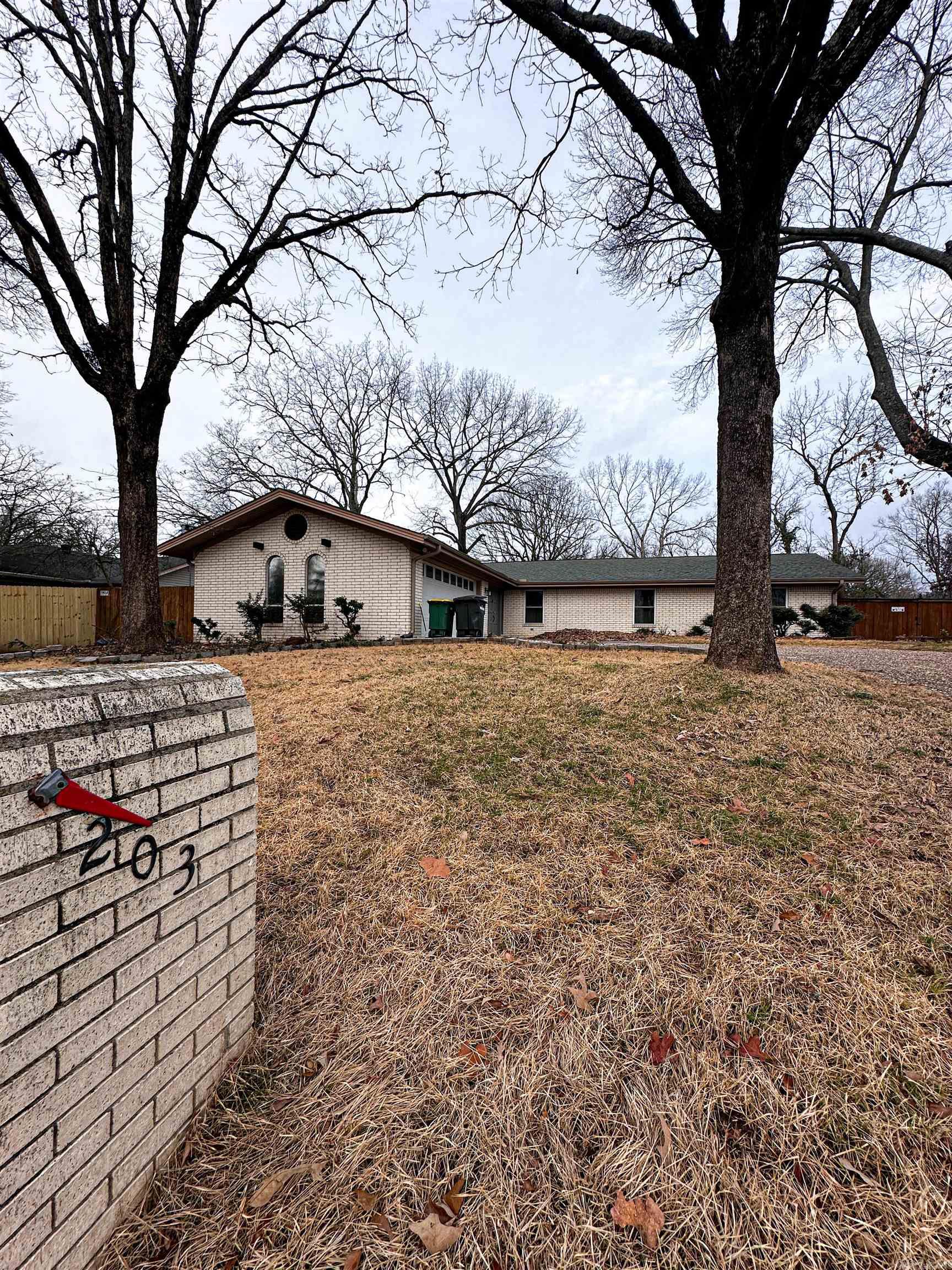 COUNTRY CLUB PARK - Residential