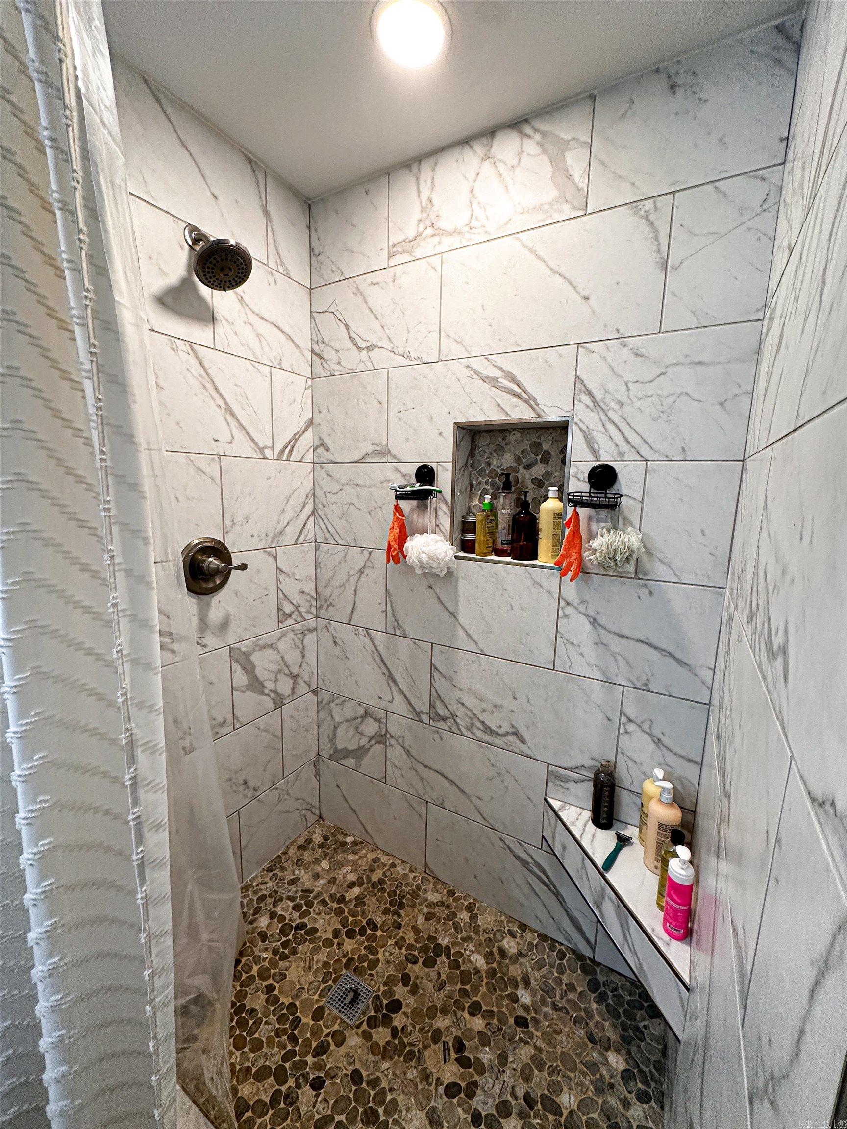 COUNTRY CLUB PARK - Residential