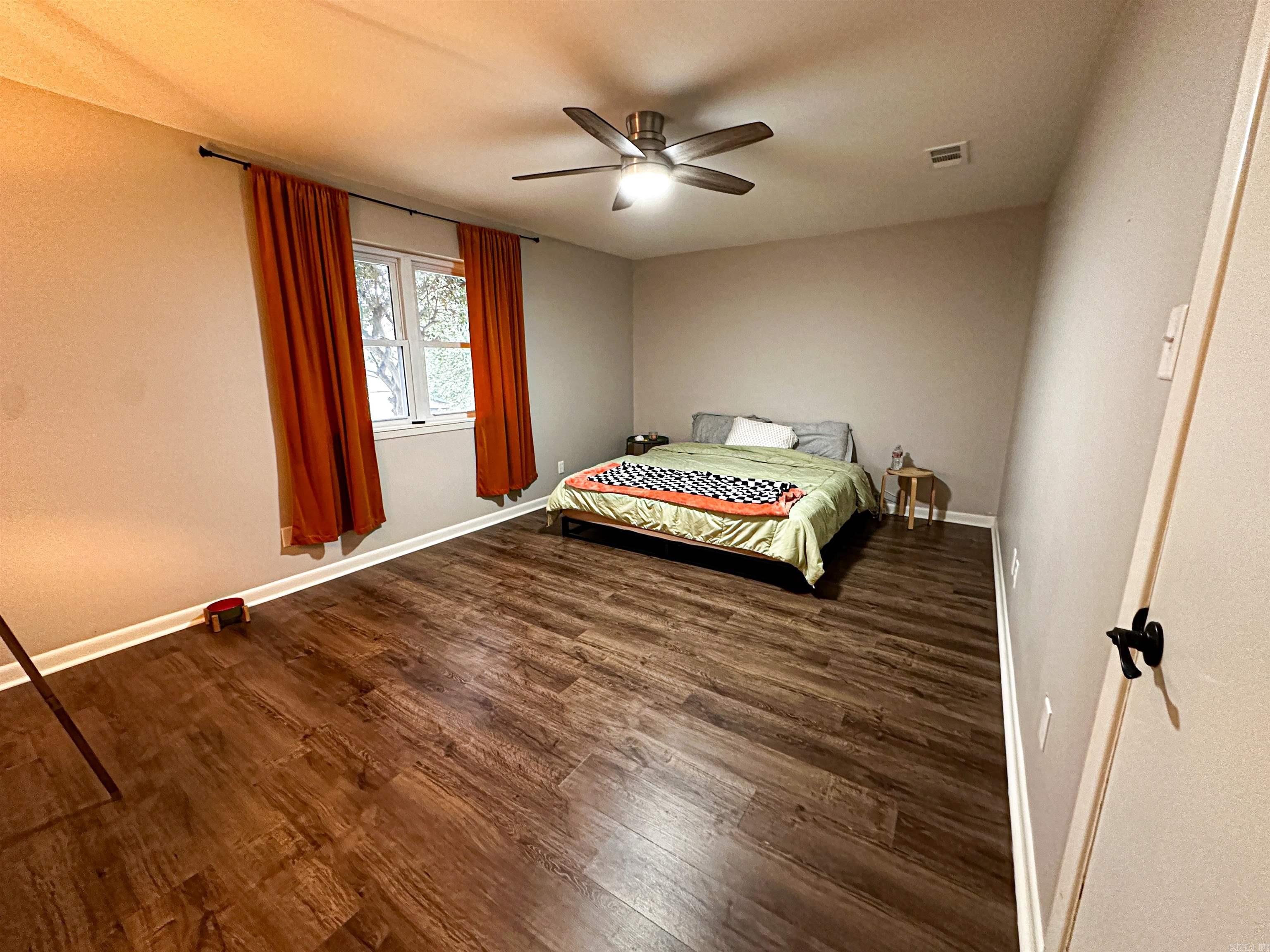 COUNTRY CLUB PARK - Residential