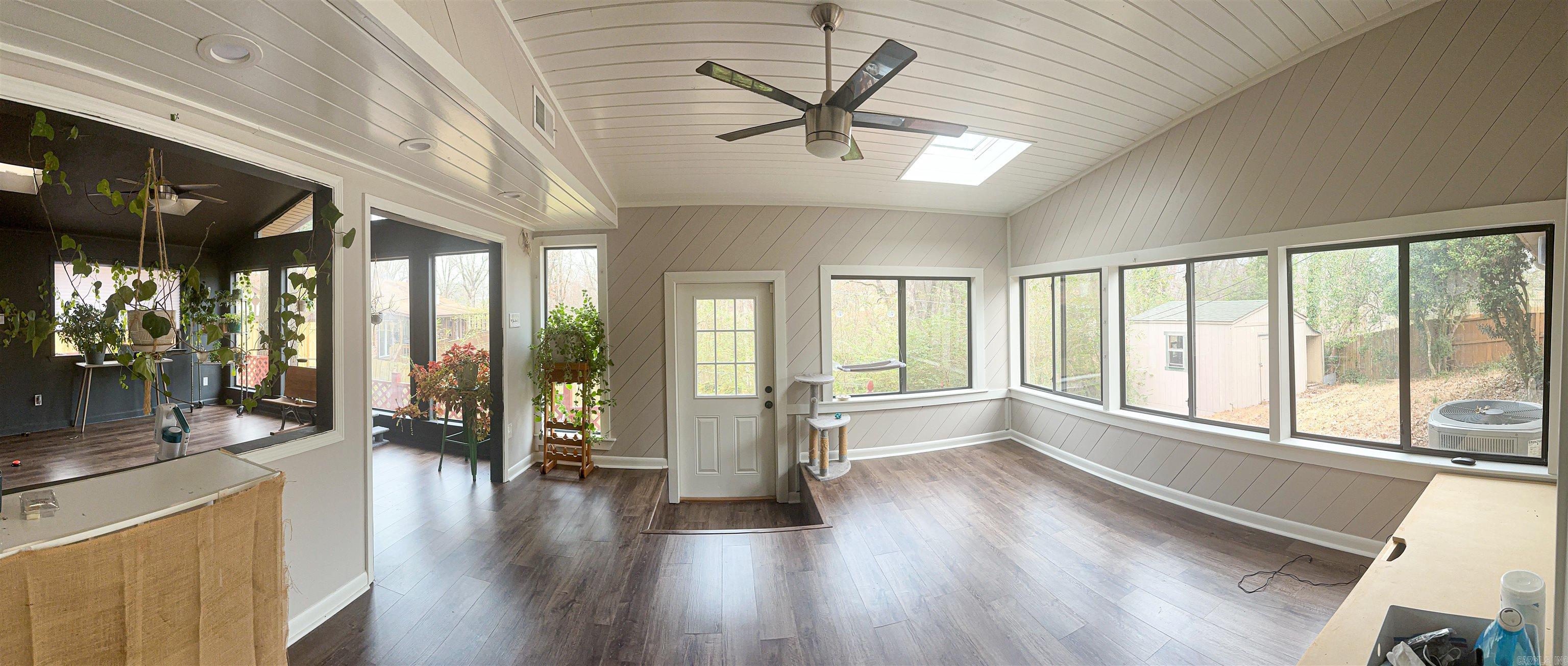 COUNTRY CLUB PARK - Residential