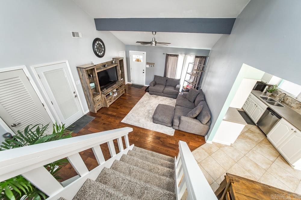 FOXWOOD J - Residential