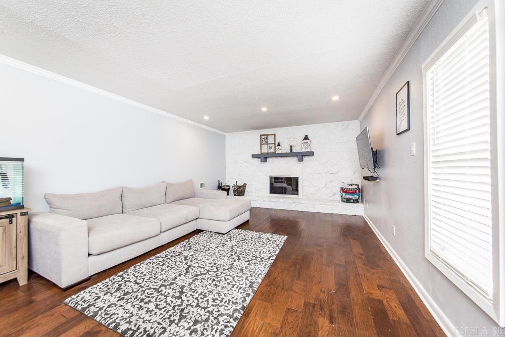 FOXWOOD J - Residential