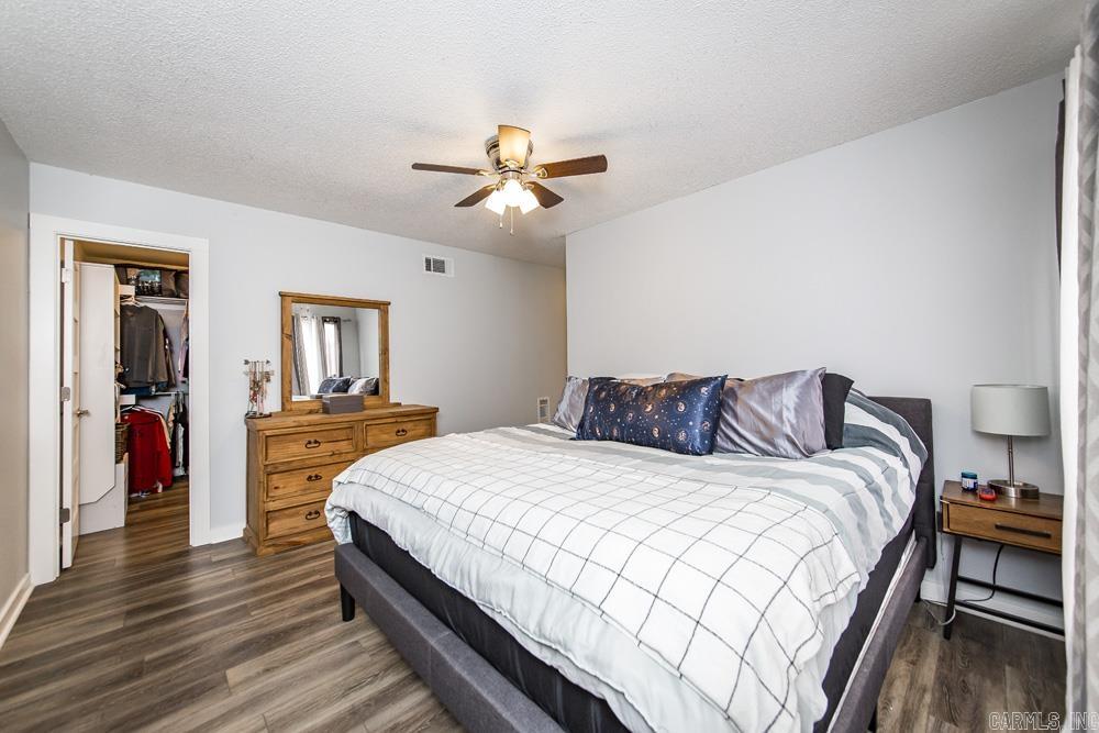 FOXWOOD J - Residential