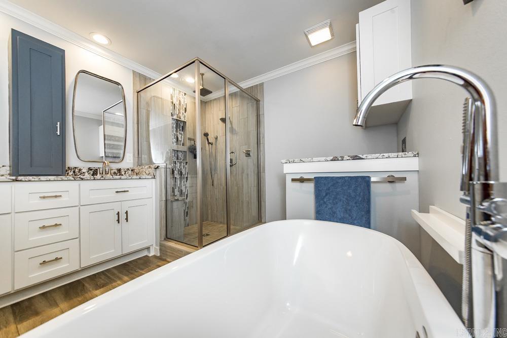 FOXWOOD J - Residential