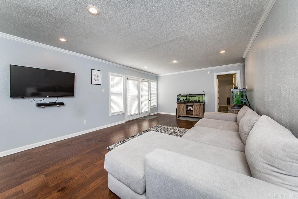 FOXWOOD J - Residential