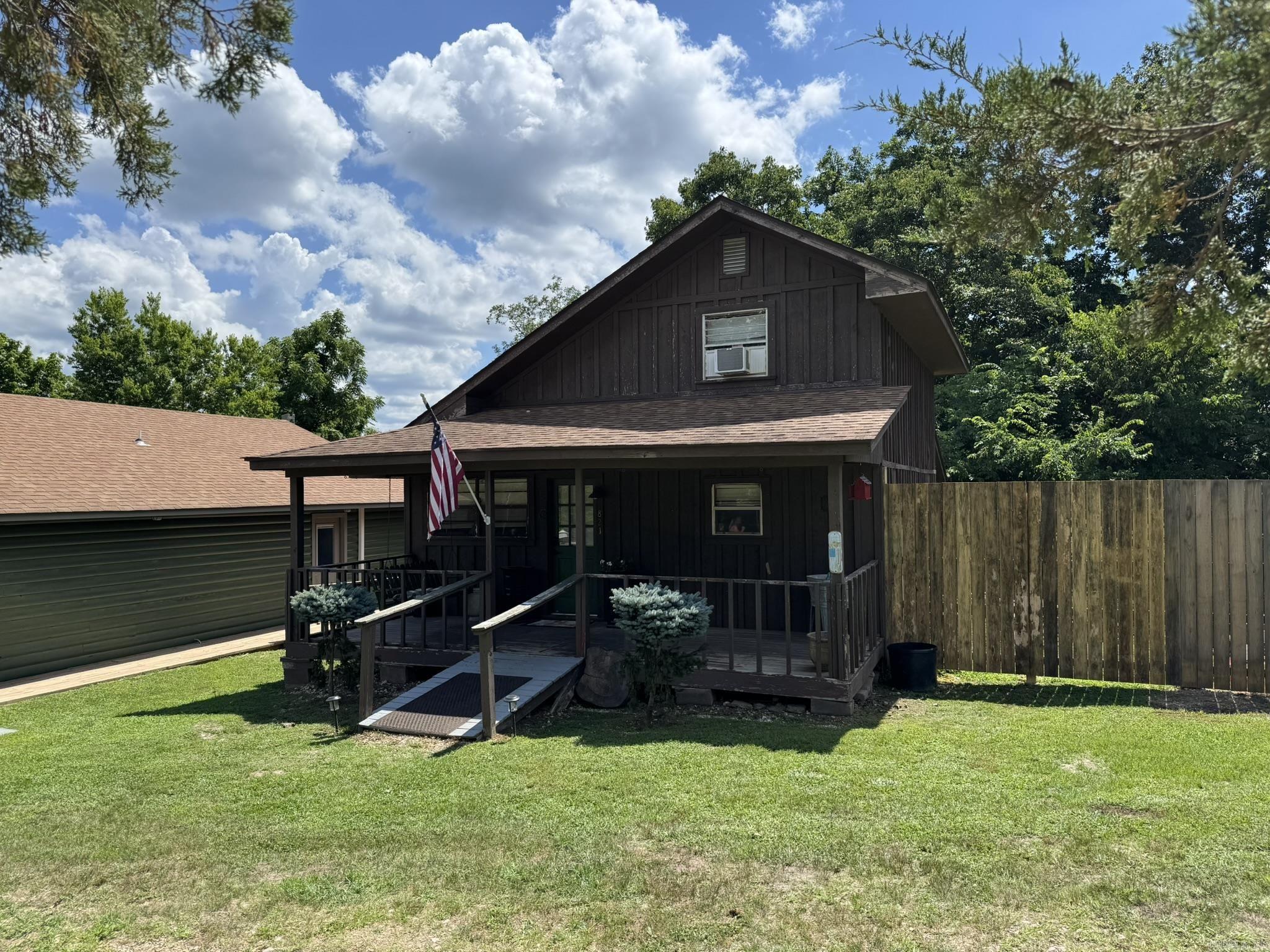 Metes & Bounds - Residential Income