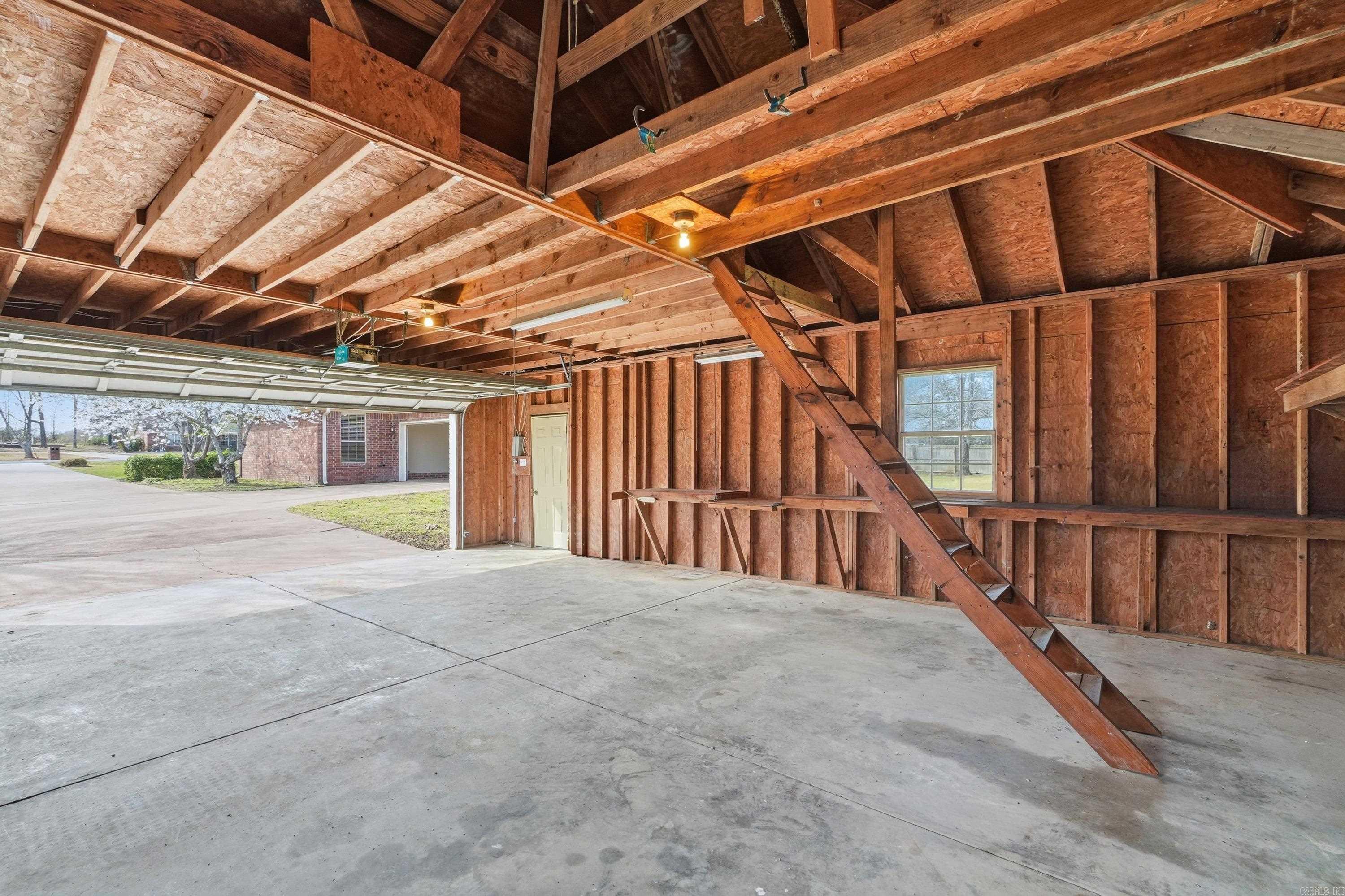 SHADY MEADOW - Residential