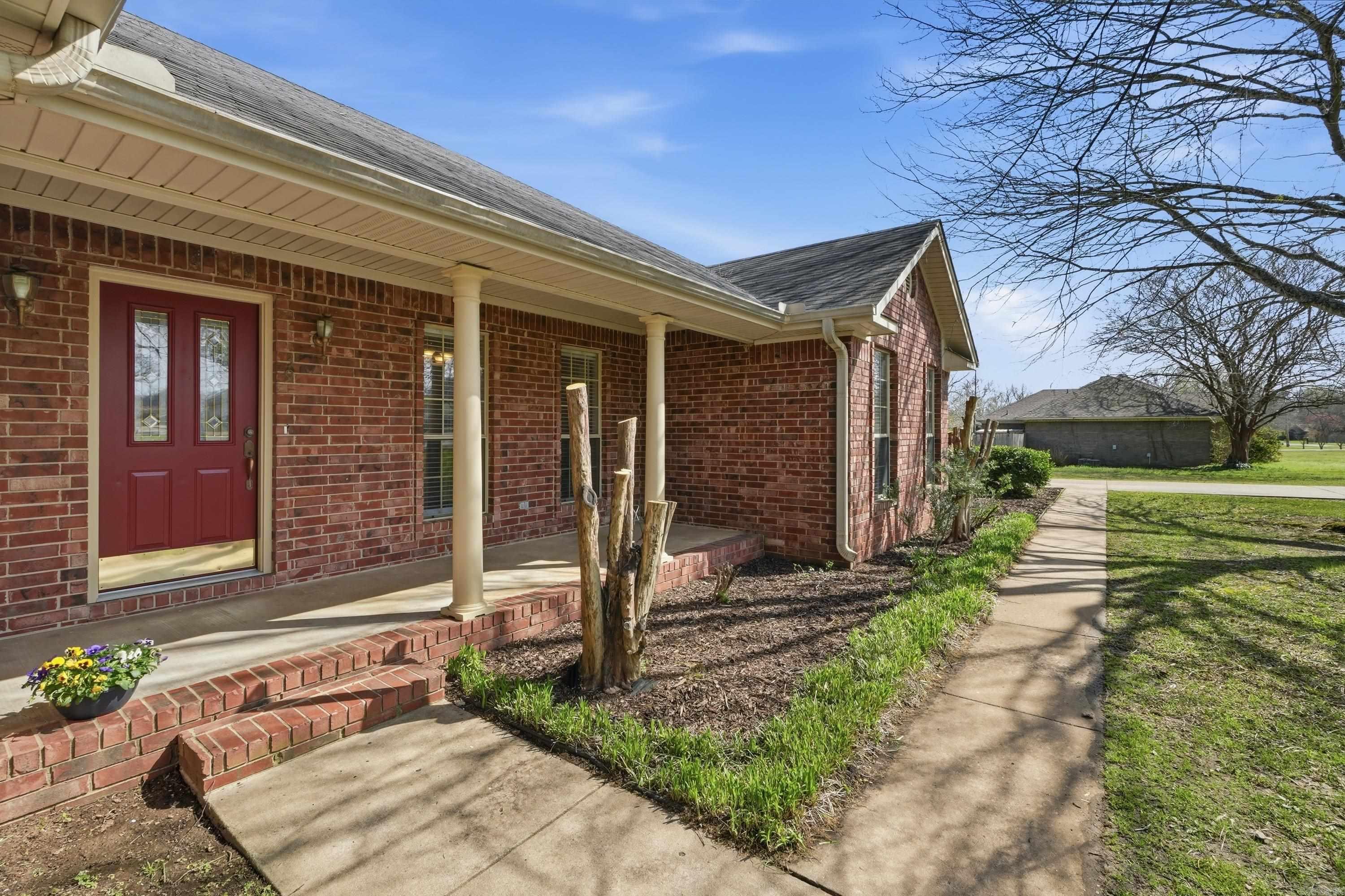 SHADY MEADOW - Residential