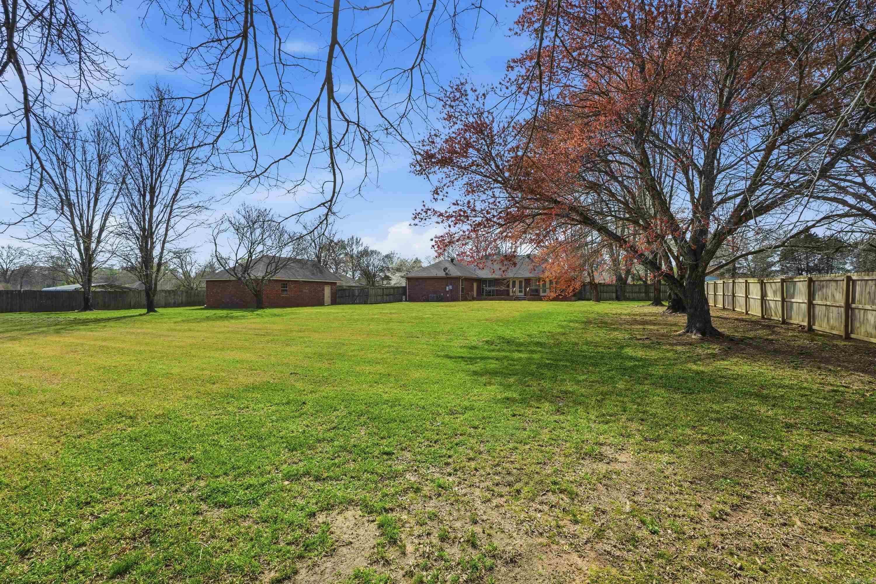 SHADY MEADOW - Residential