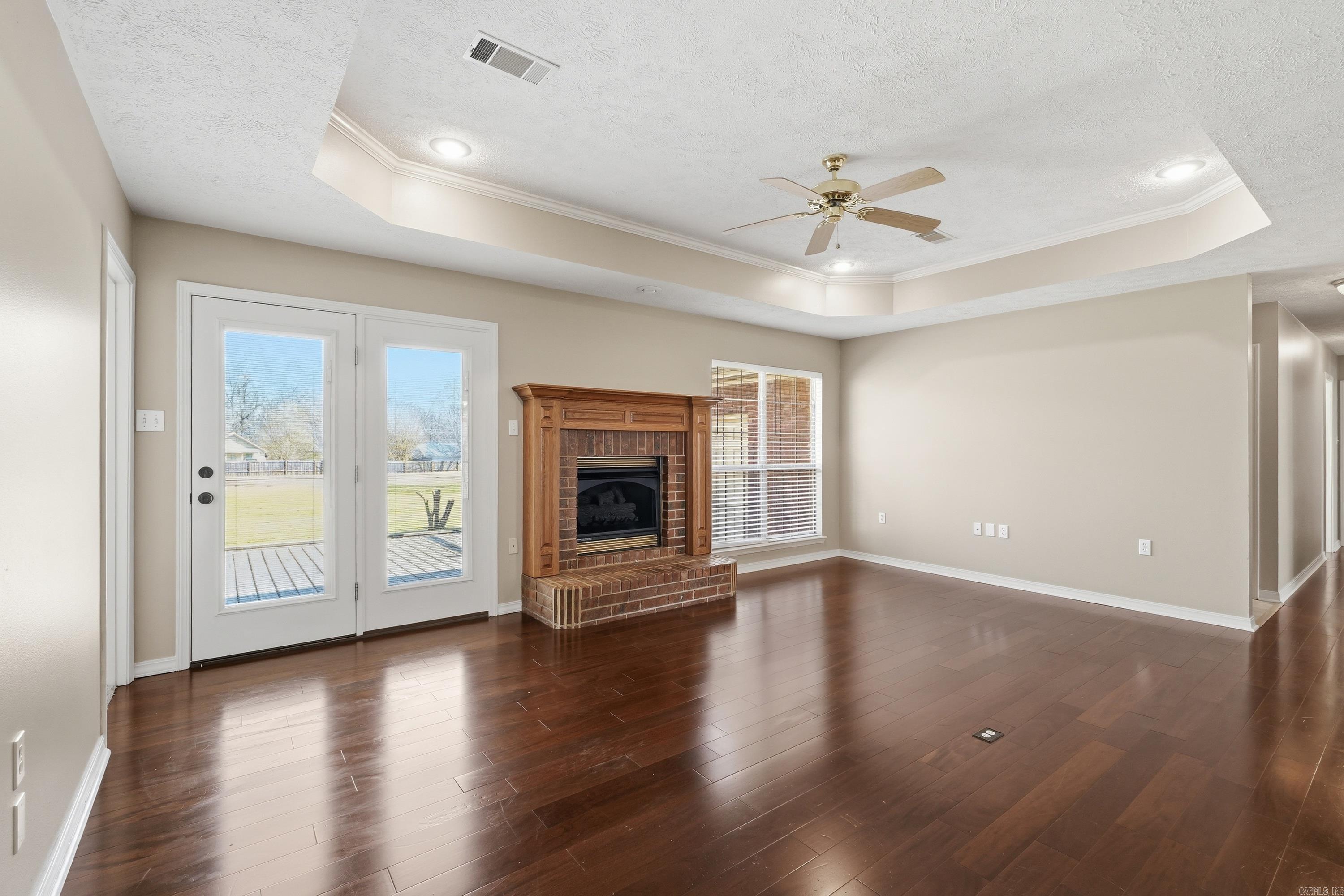 SHADY MEADOW - Residential