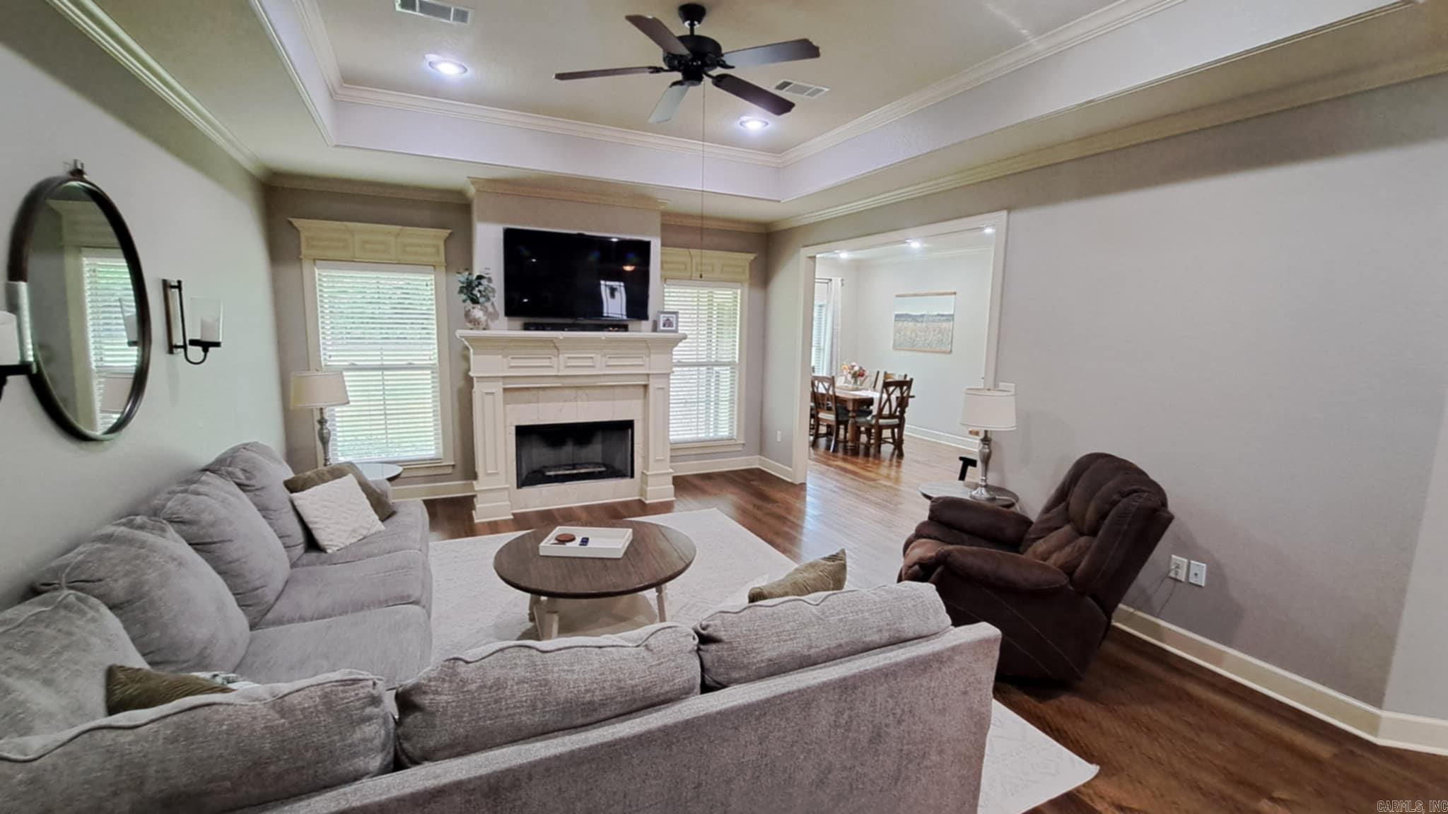 HUNTINGTON ESTATES - Residential