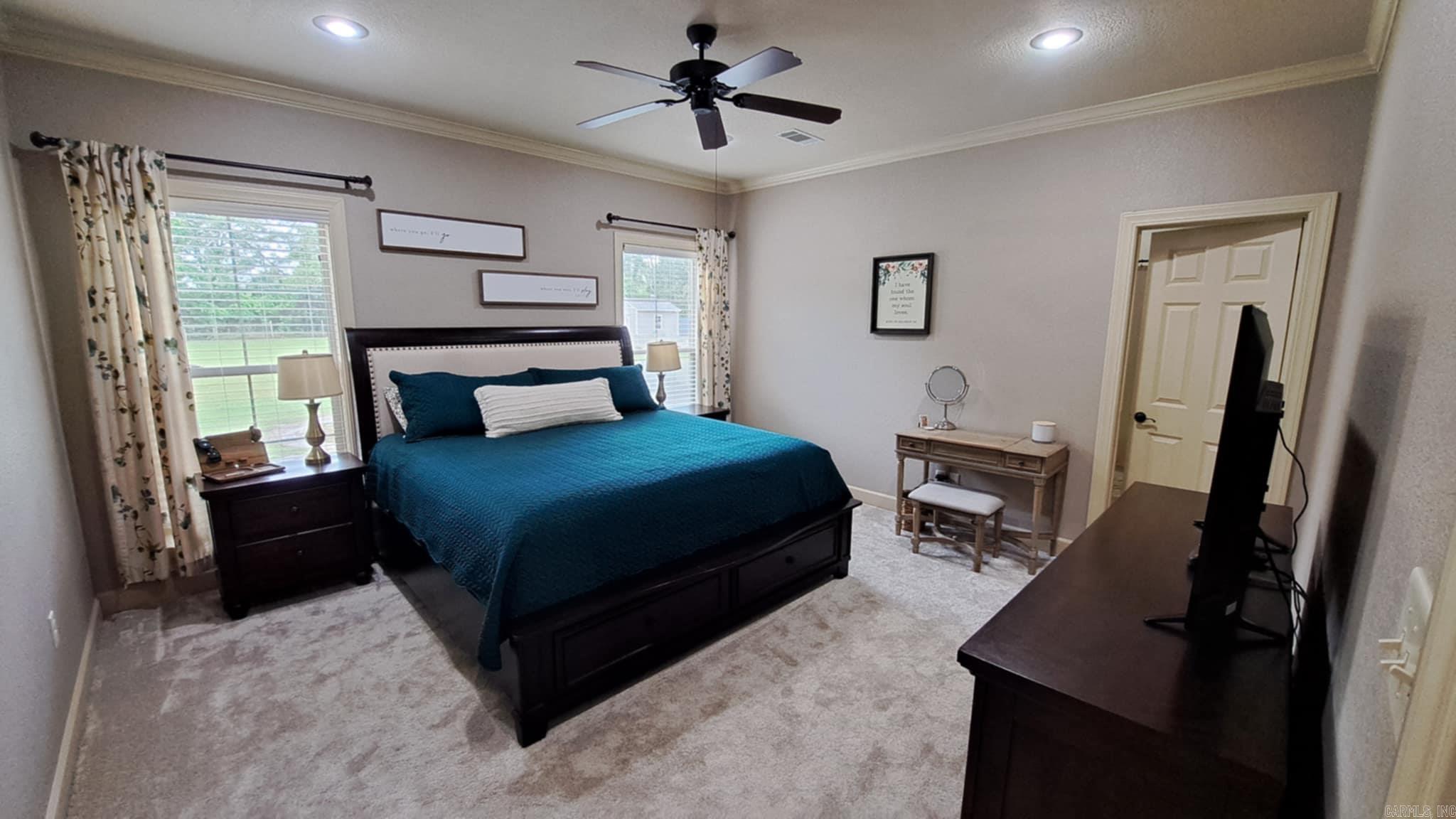 HUNTINGTON ESTATES - Residential