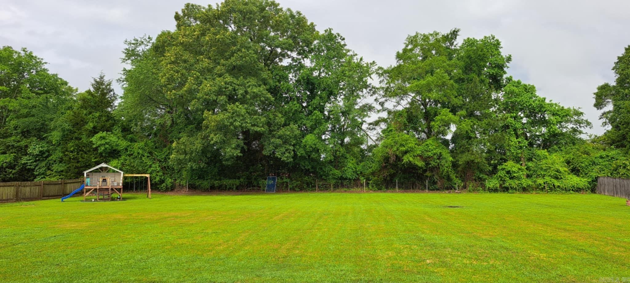 HUNTINGTON ESTATES - Residential