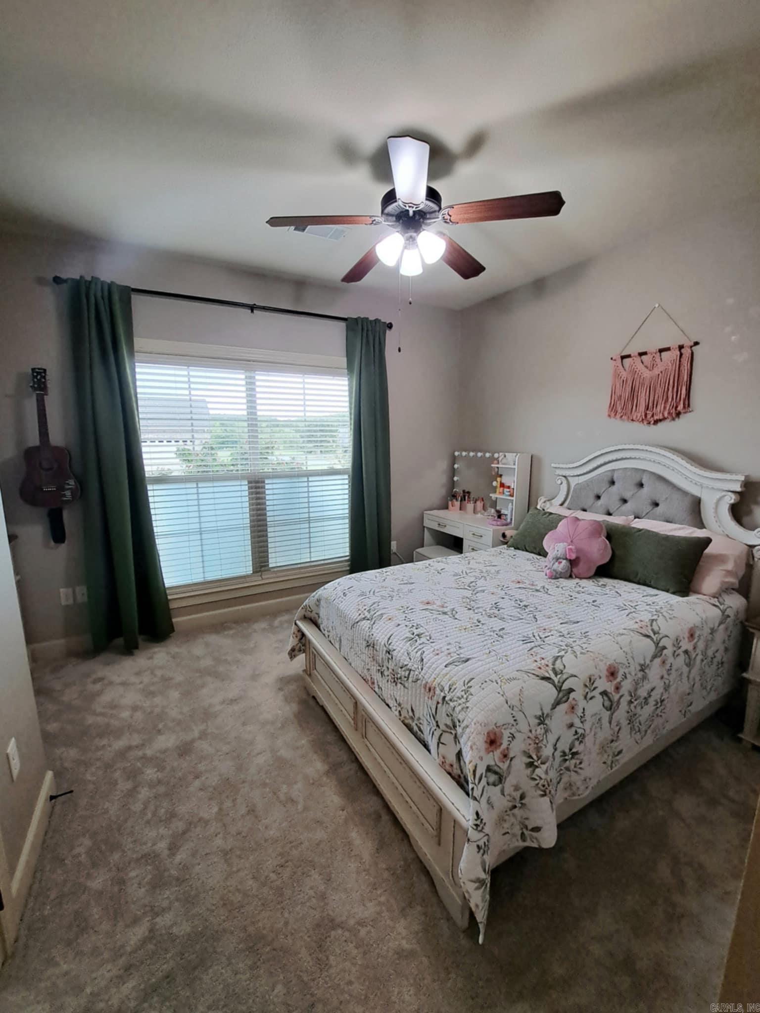 HUNTINGTON ESTATES - Residential