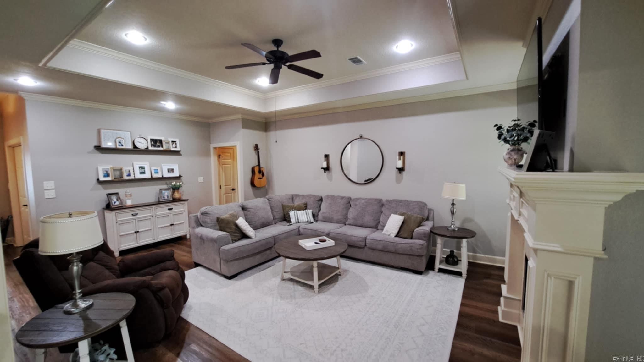 HUNTINGTON ESTATES - Residential