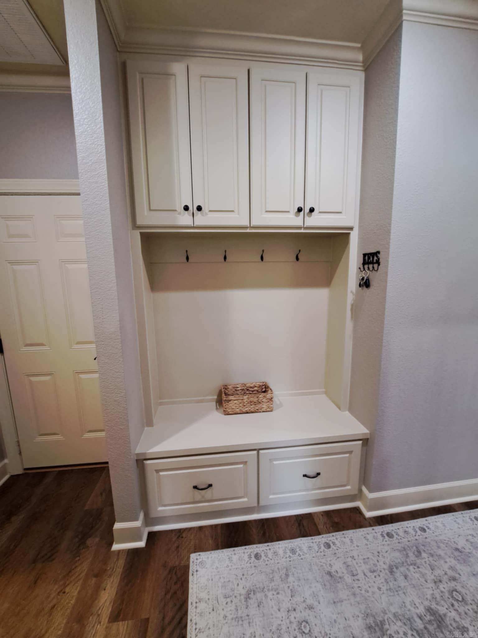 HUNTINGTON ESTATES - Residential