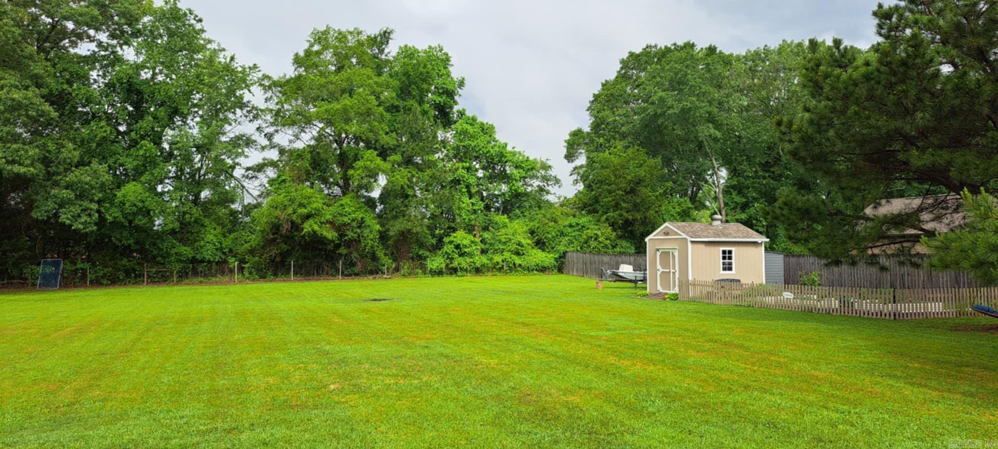 HUNTINGTON ESTATES - Residential