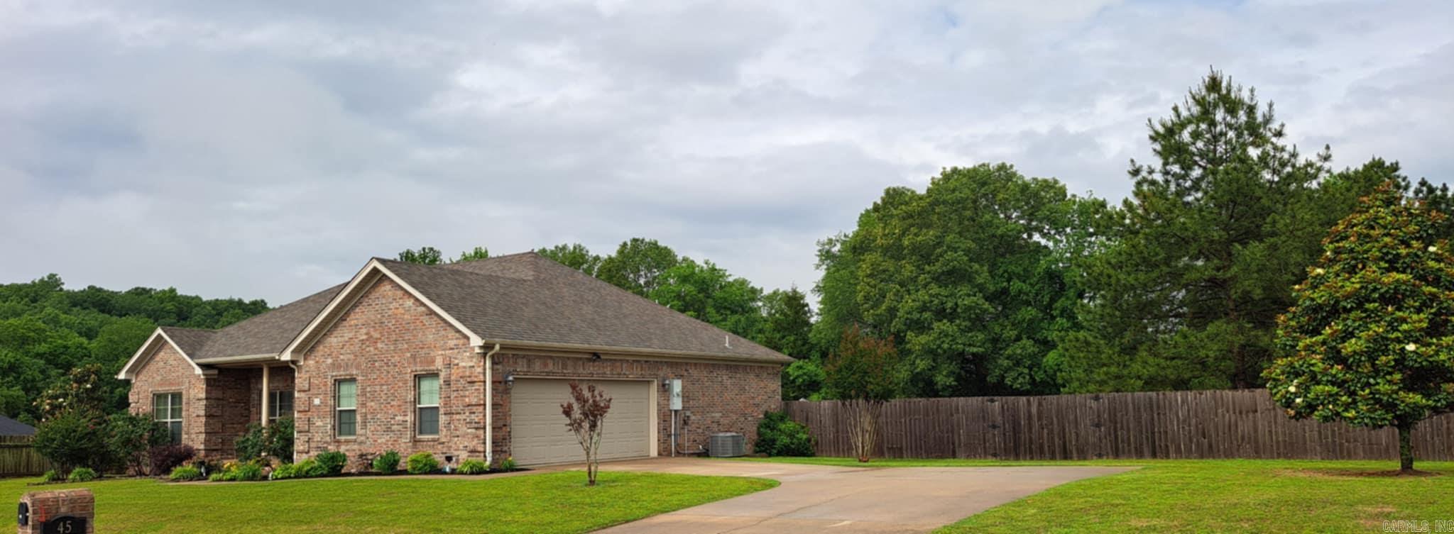 HUNTINGTON ESTATES - Residential